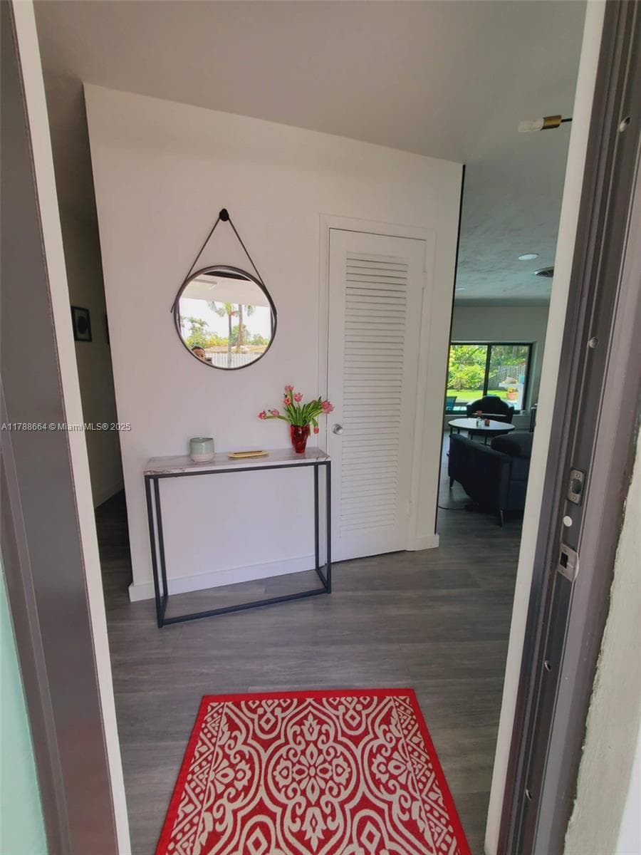 2020 NE 203rd St, Miami FL 33179 — 18