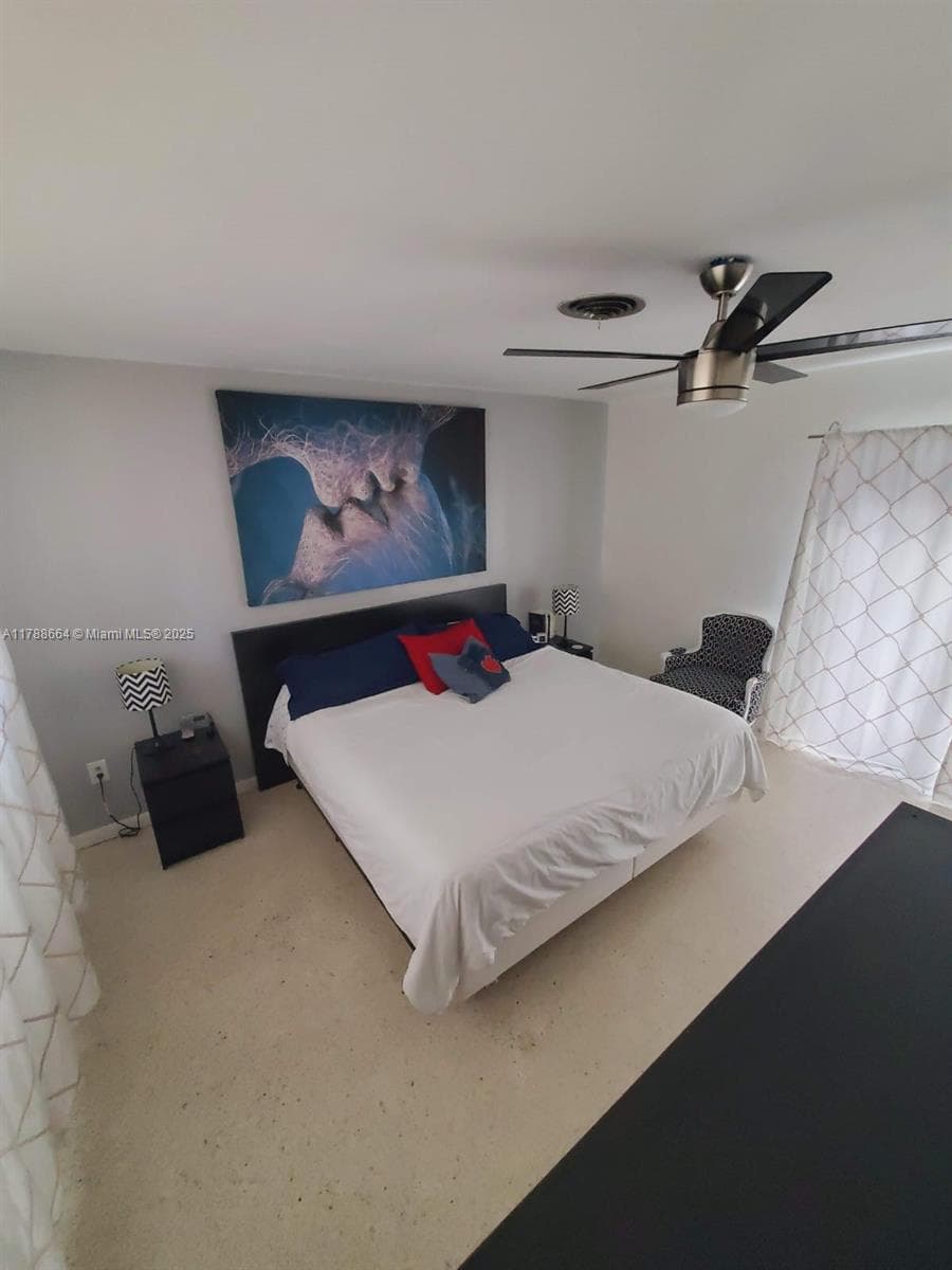 2020 NE 203rd St, Miami FL 33179 — 25