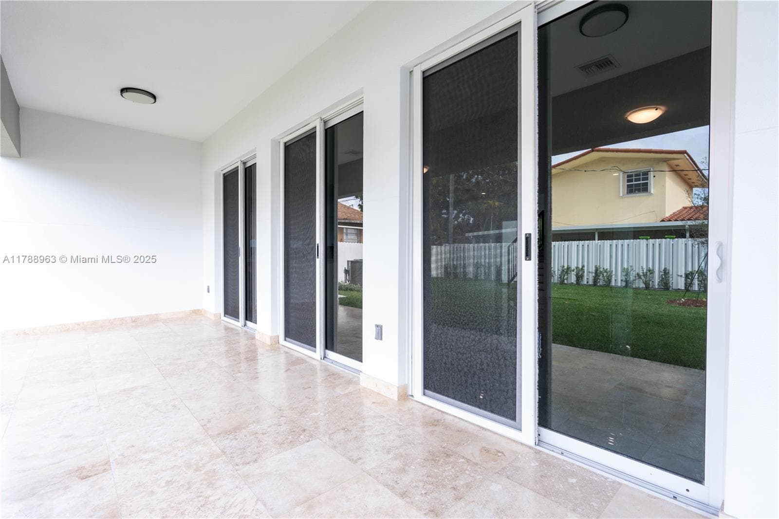 910 SW 24th Rd, Miami FL 33129 — 33