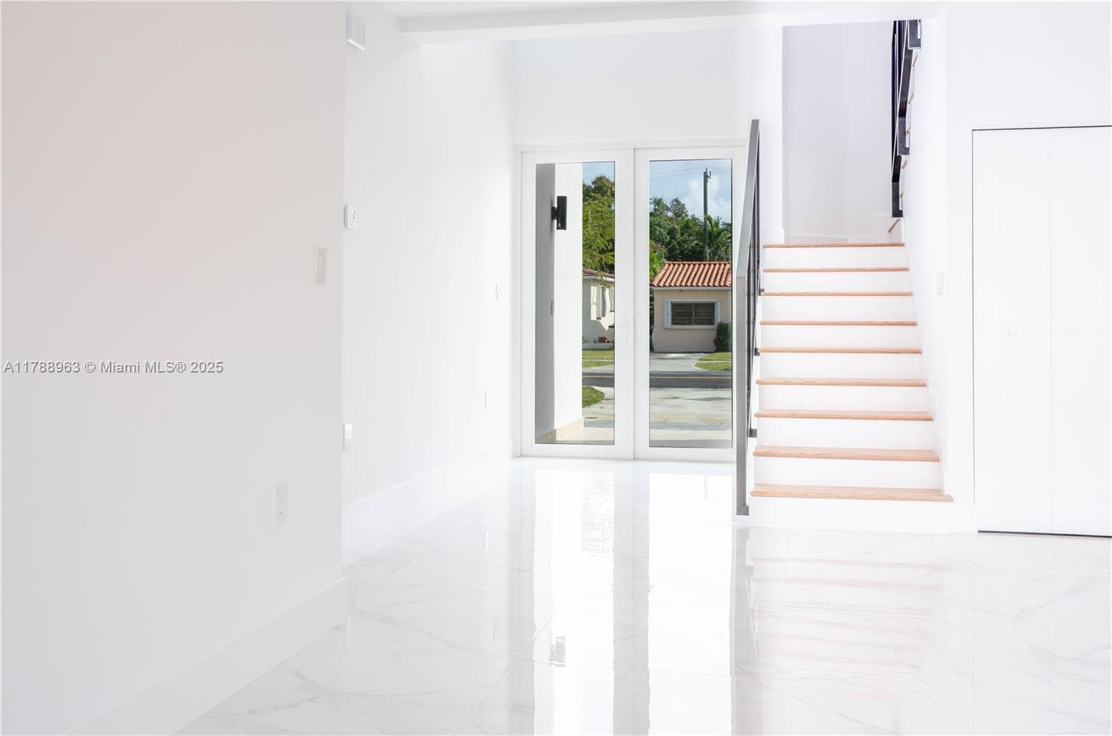 910 SW 24th Rd, Miami FL 33129 — 11