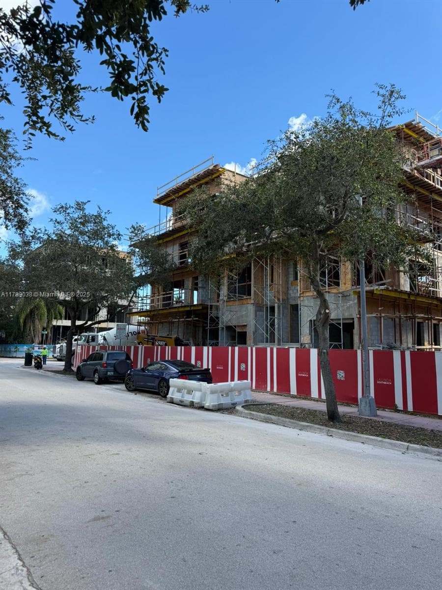1425 Bay Rd, Miami Beach FL 33139 — 6