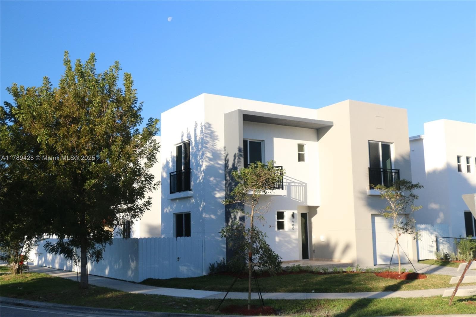 900 SW 24th Rd, Miami FL 33129 — 2