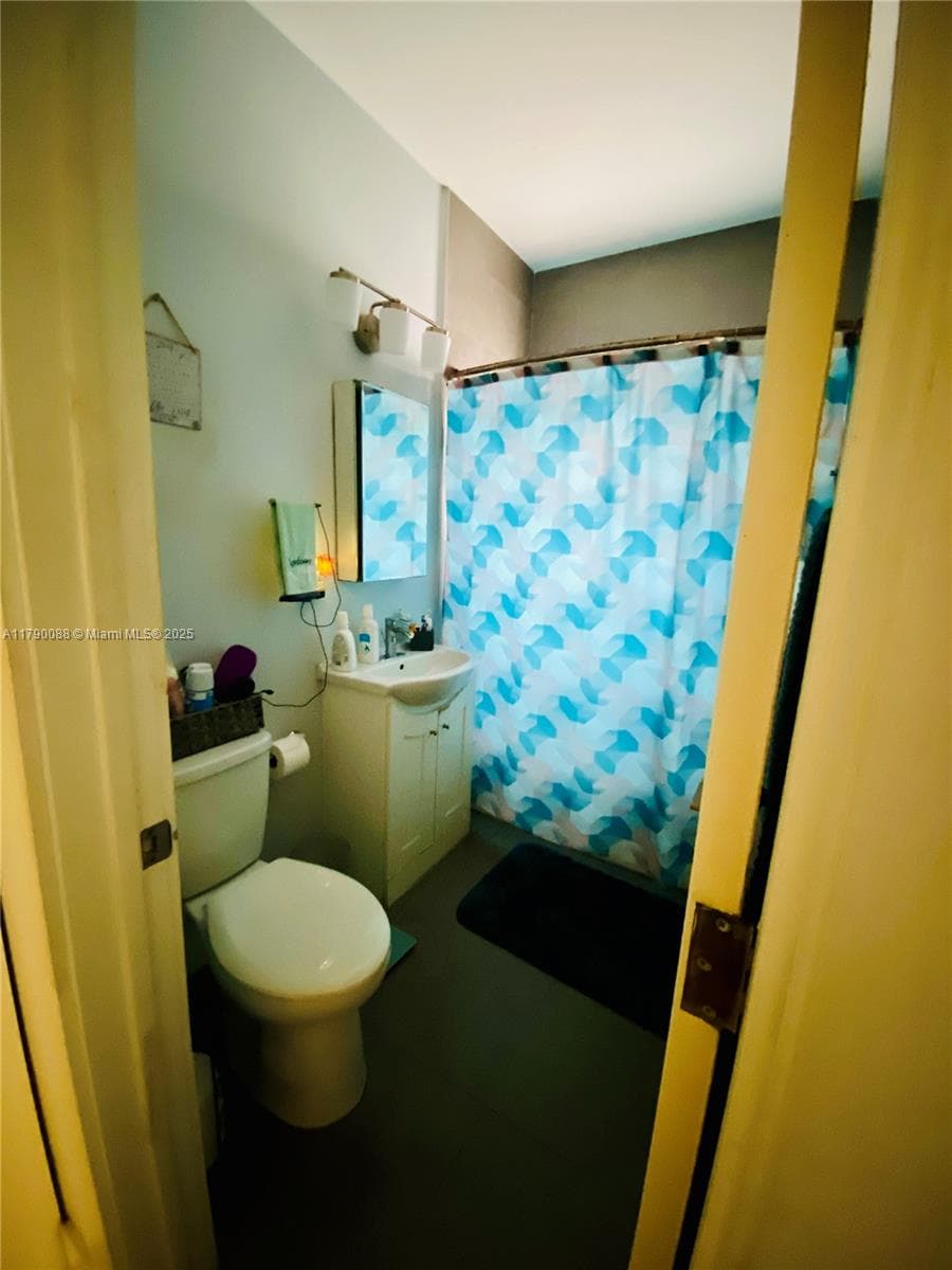 200 Azure Way, Miami Springs FL 33166 — 42