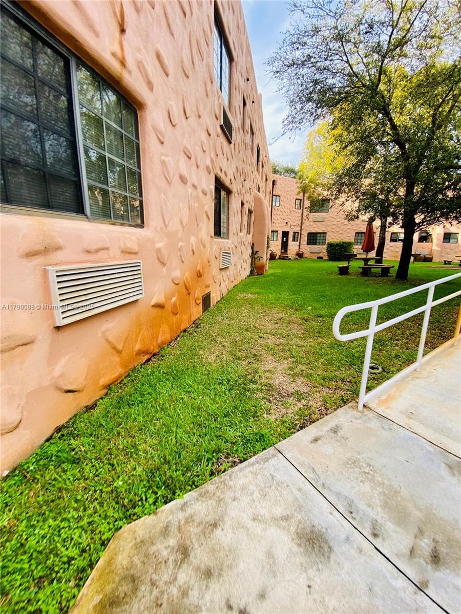 200 Azure Way, Miami Springs FL 33166 — 12