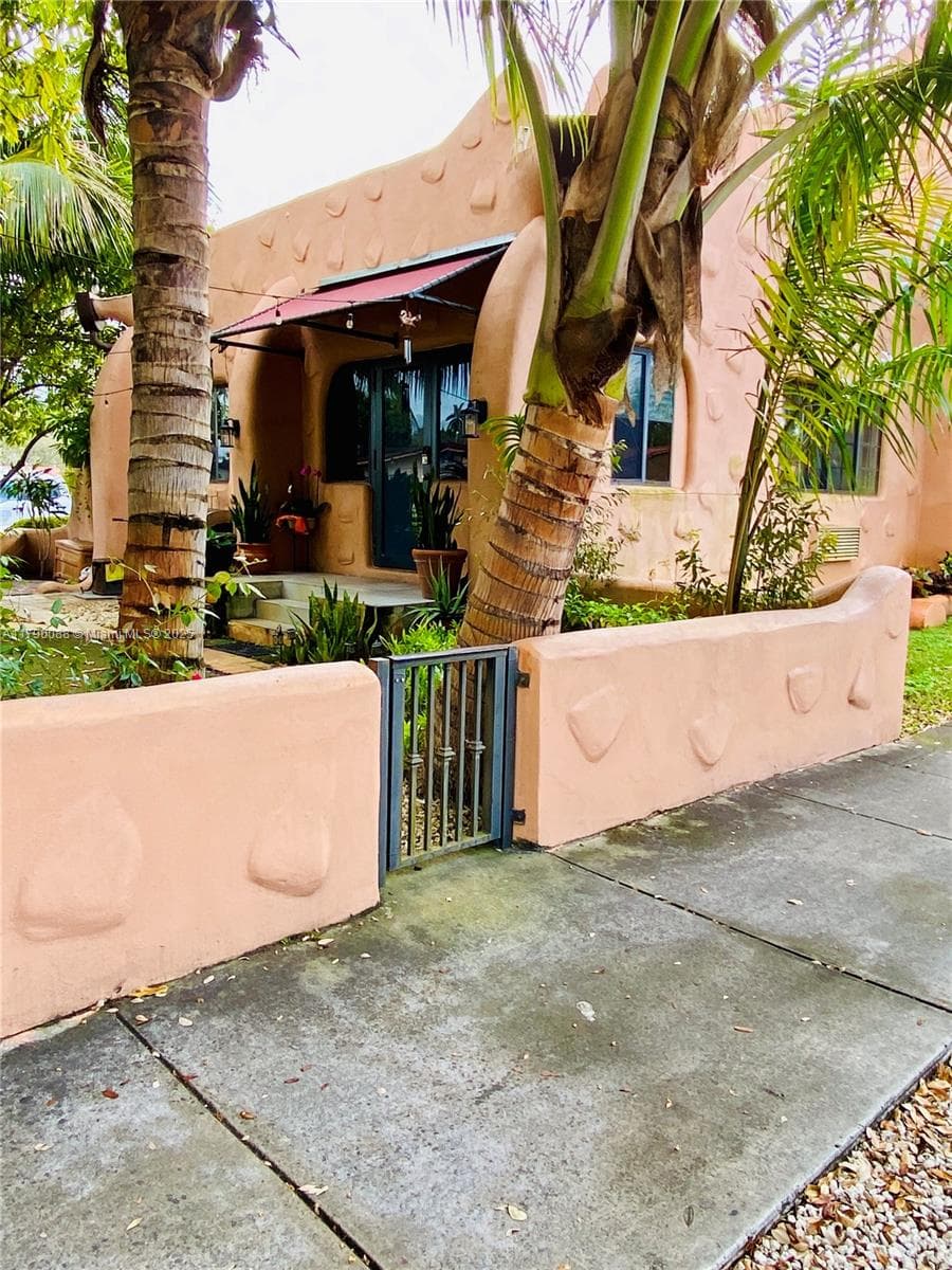 200 Azure Way, Miami Springs FL 33166 — 22
