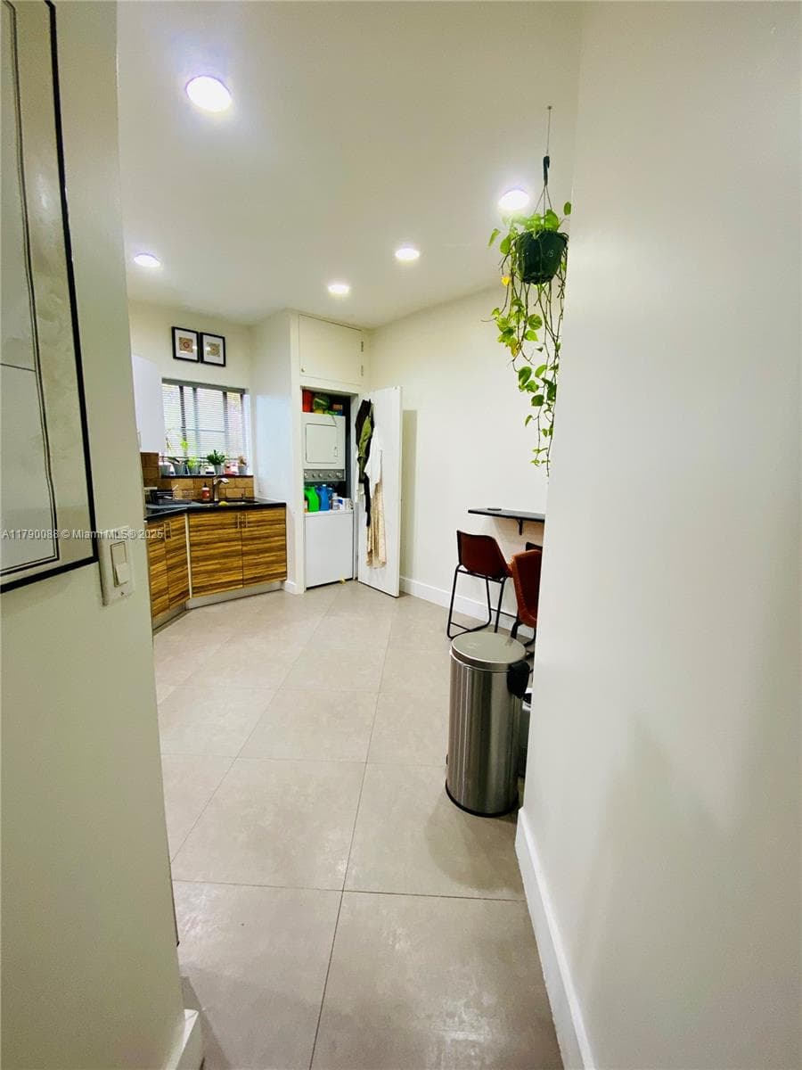 200 Azure Way, Miami Springs FL 33166 — 28