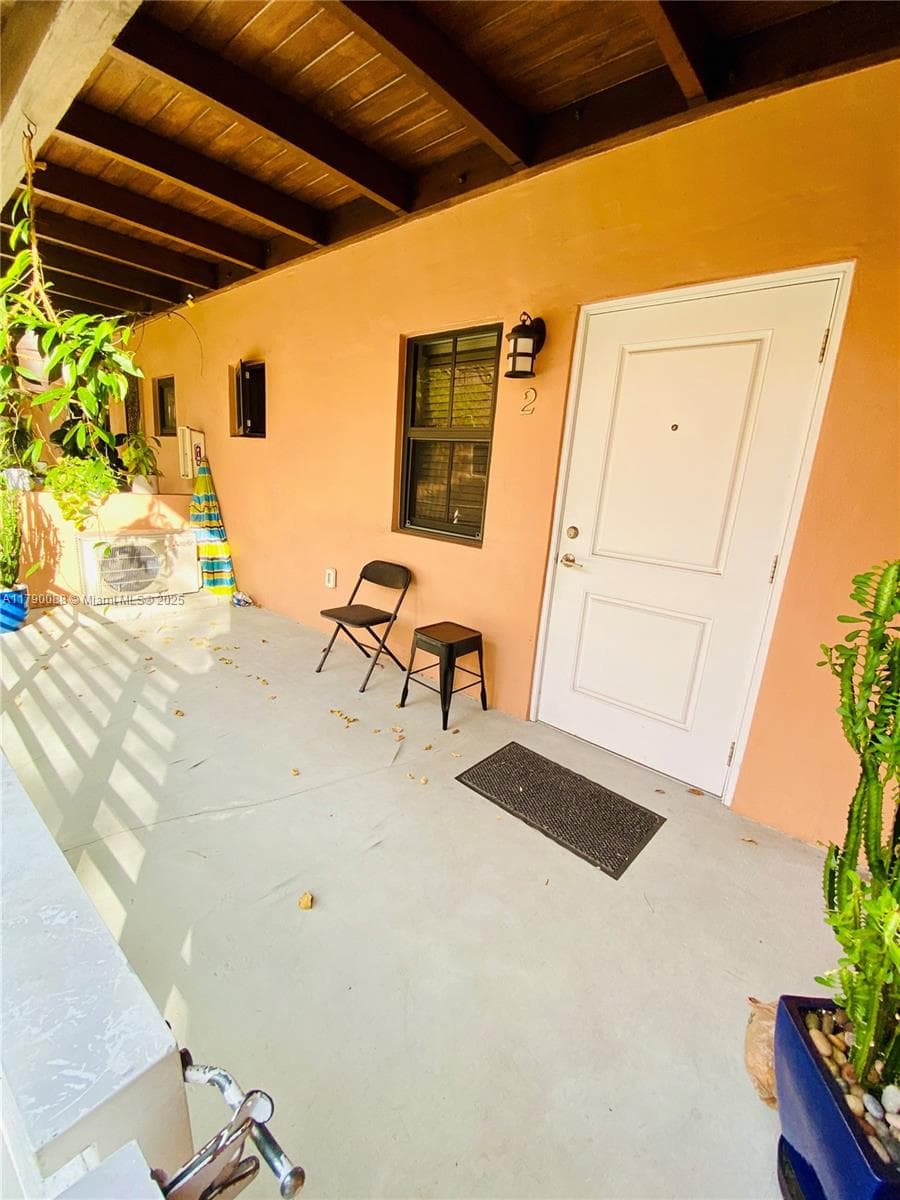 200 Azure Way, Miami Springs FL 33166 — 24