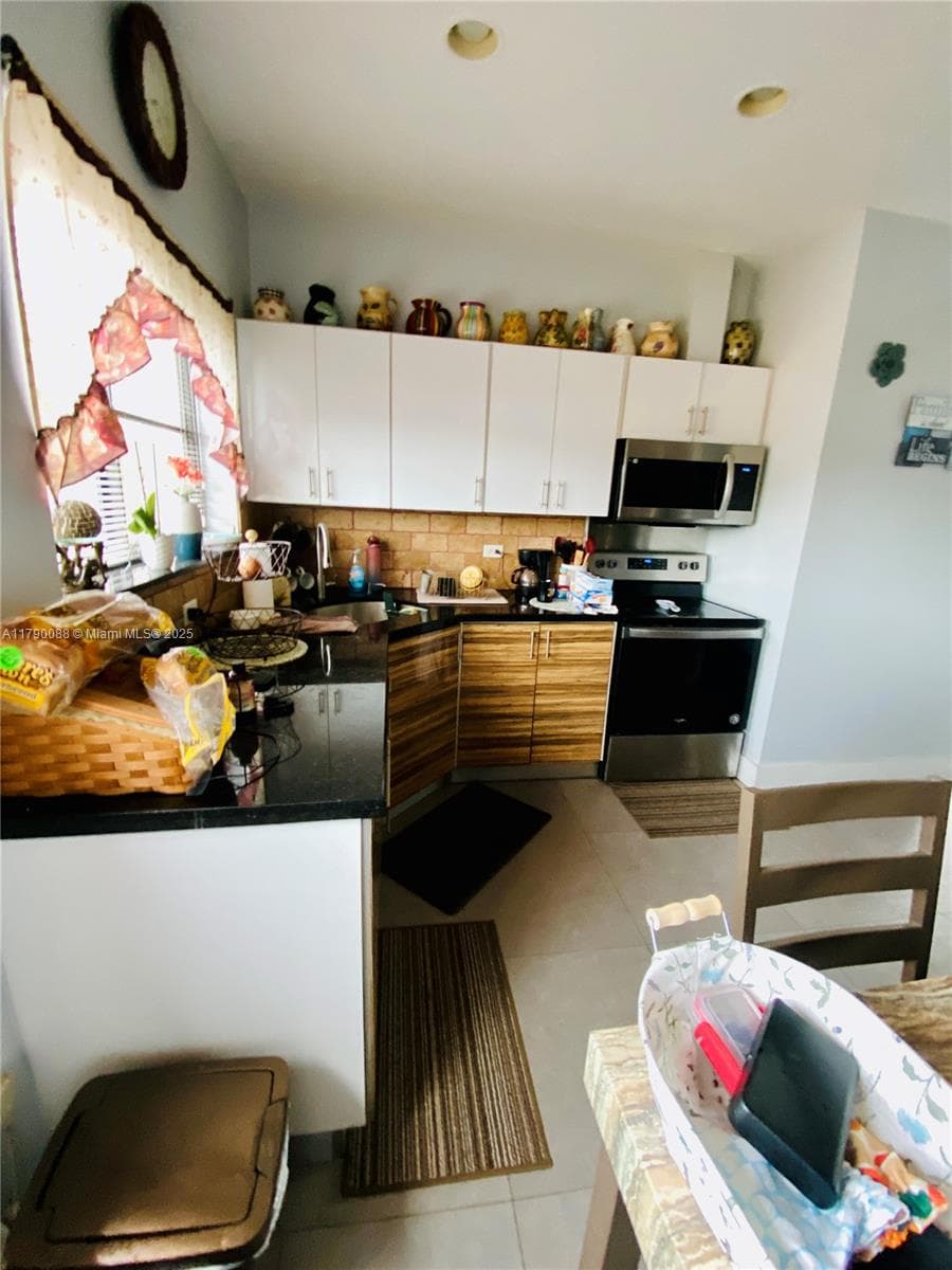 200 Azure Way, Miami Springs FL 33166 — 38