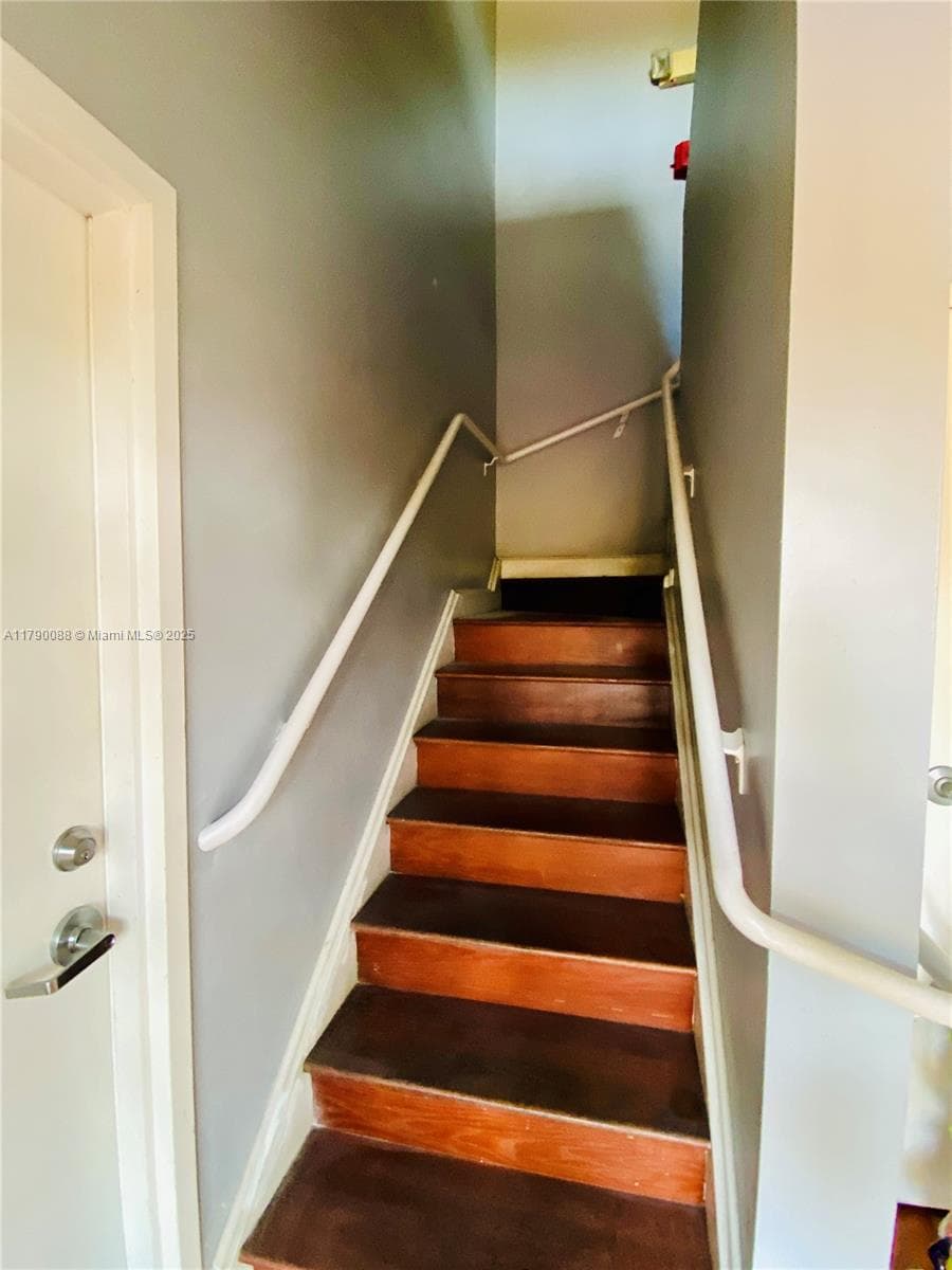 200 Azure Way, Miami Springs FL 33166 — 33