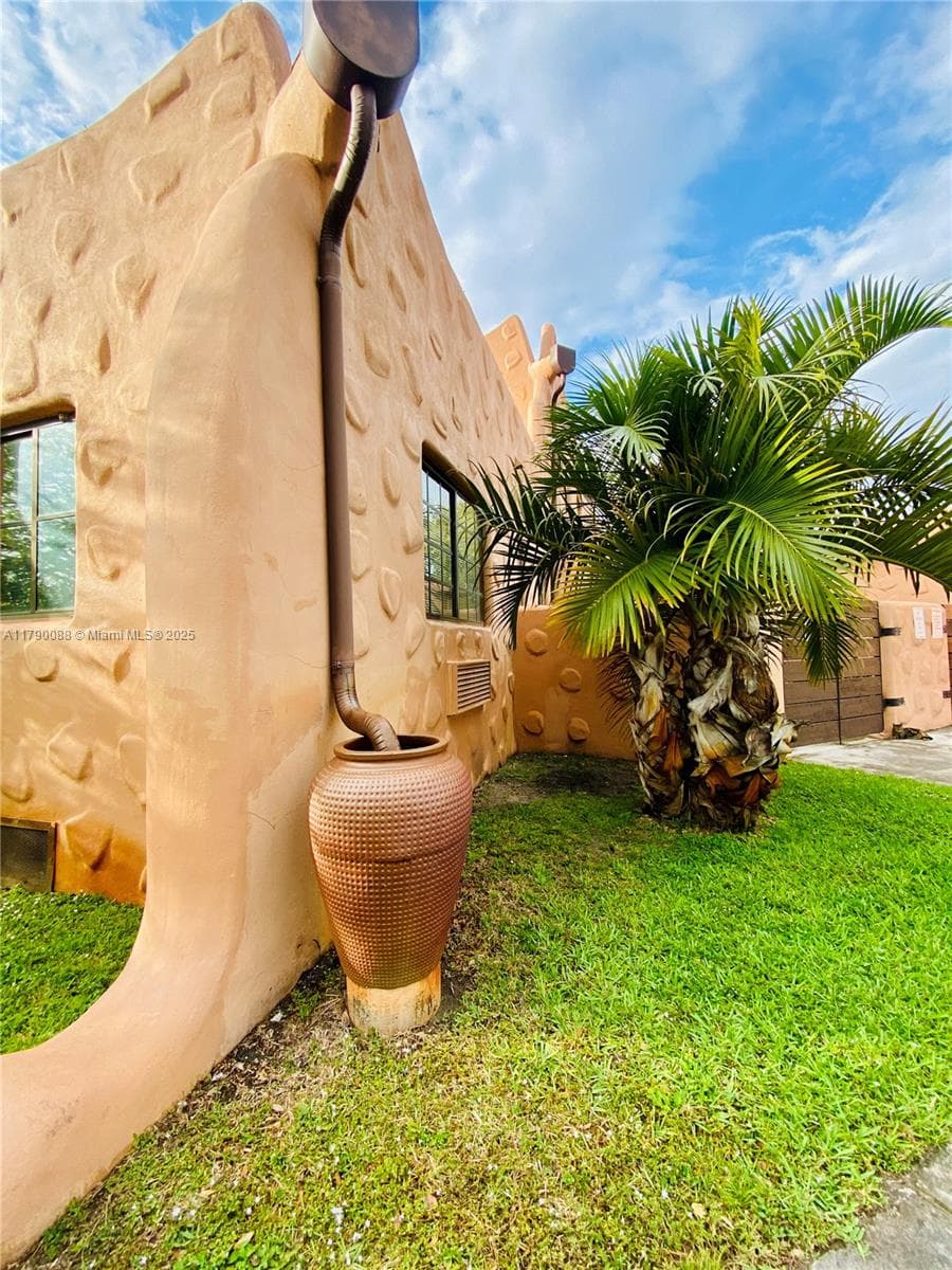 200 Azure Way, Miami Springs FL 33166 — 18
