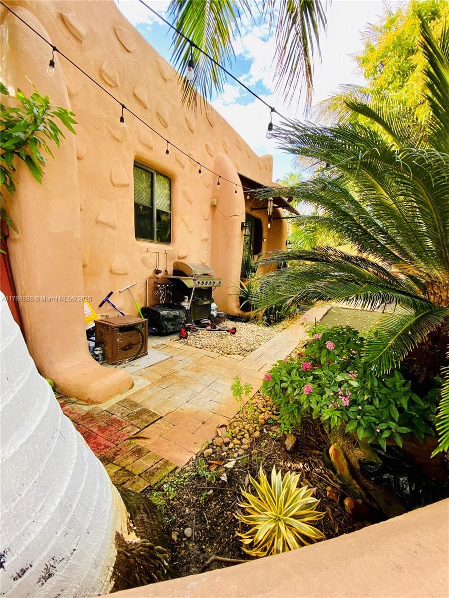 200 Azure Way, Miami Springs FL 33166 — 19