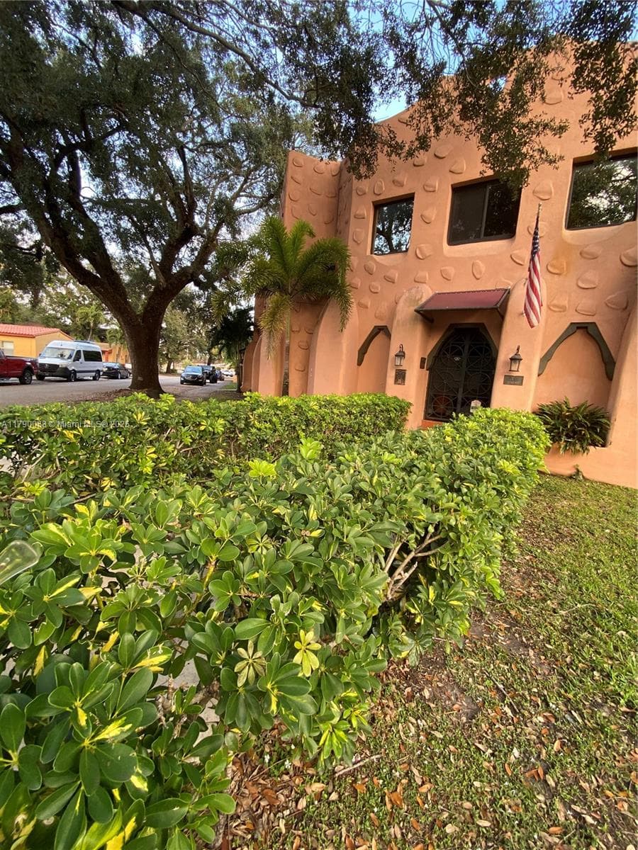 200 Azure Way, Miami Springs FL 33166 — 8