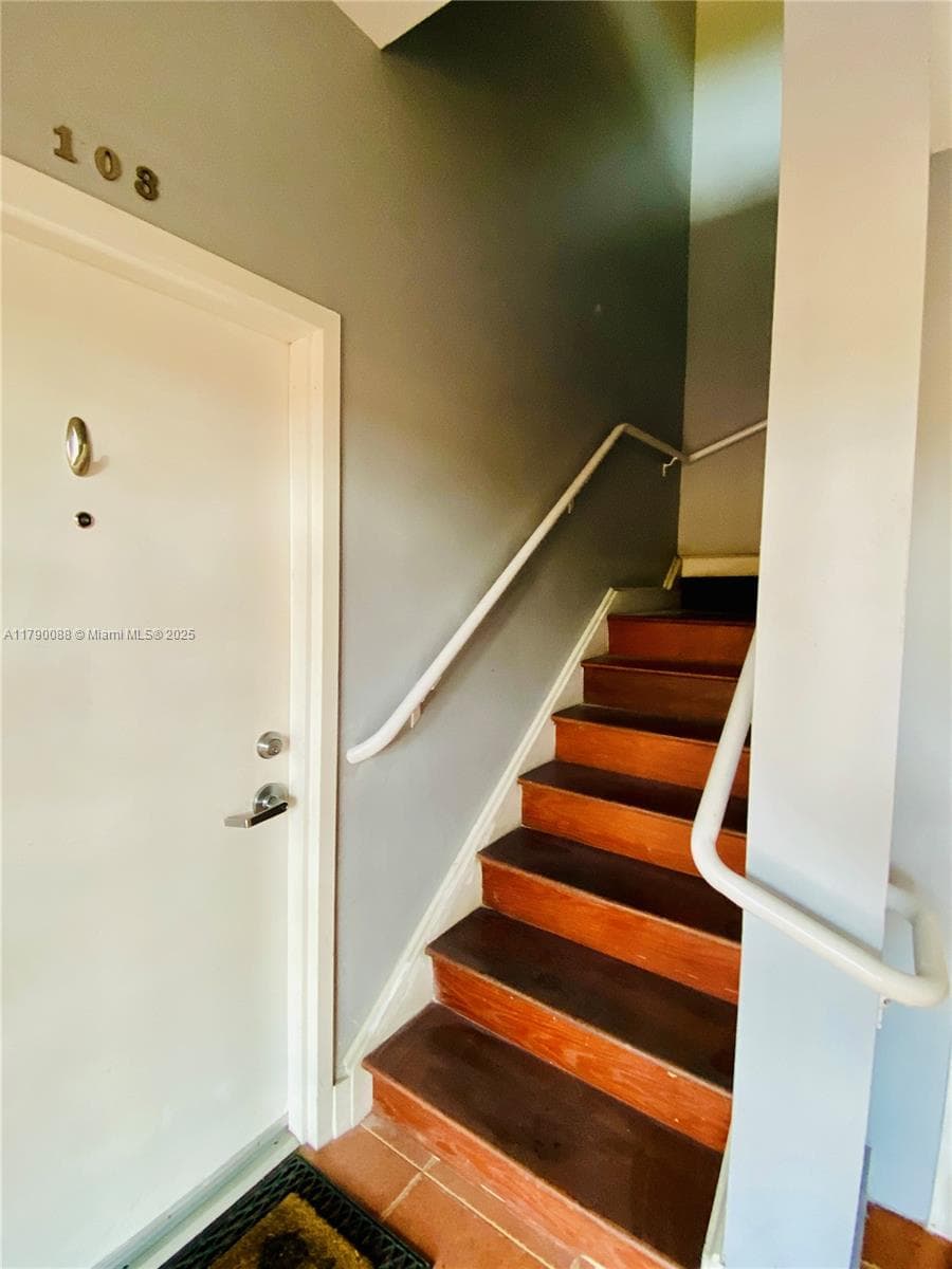 200 Azure Way, Miami Springs FL 33166 — 25