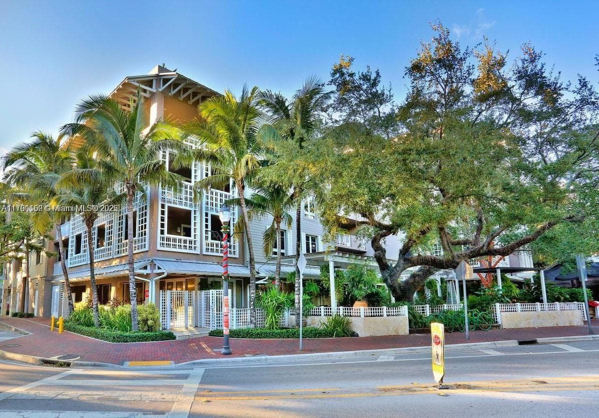 3540 Main Hwy # 204, Miami FL 33133 — 1