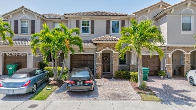 9346 SW 221st St, Cutler Bay FL 33190 — 1