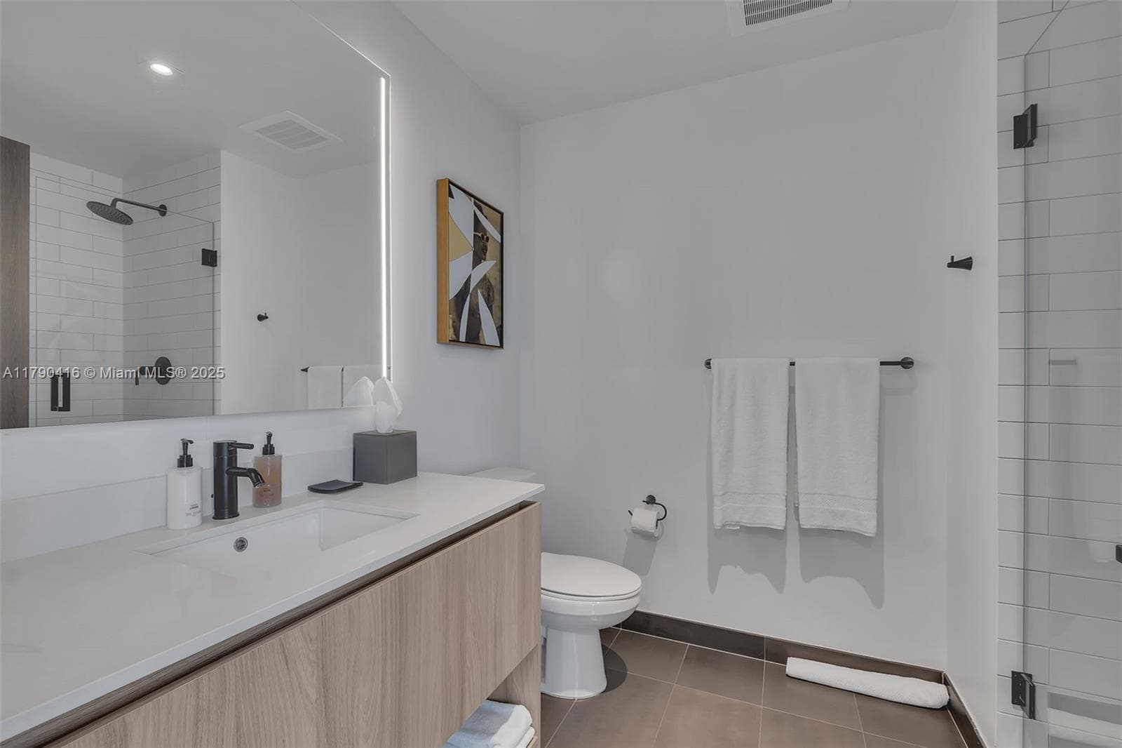 398 NE 5th St # 3901, Miami FL 33132 — 8