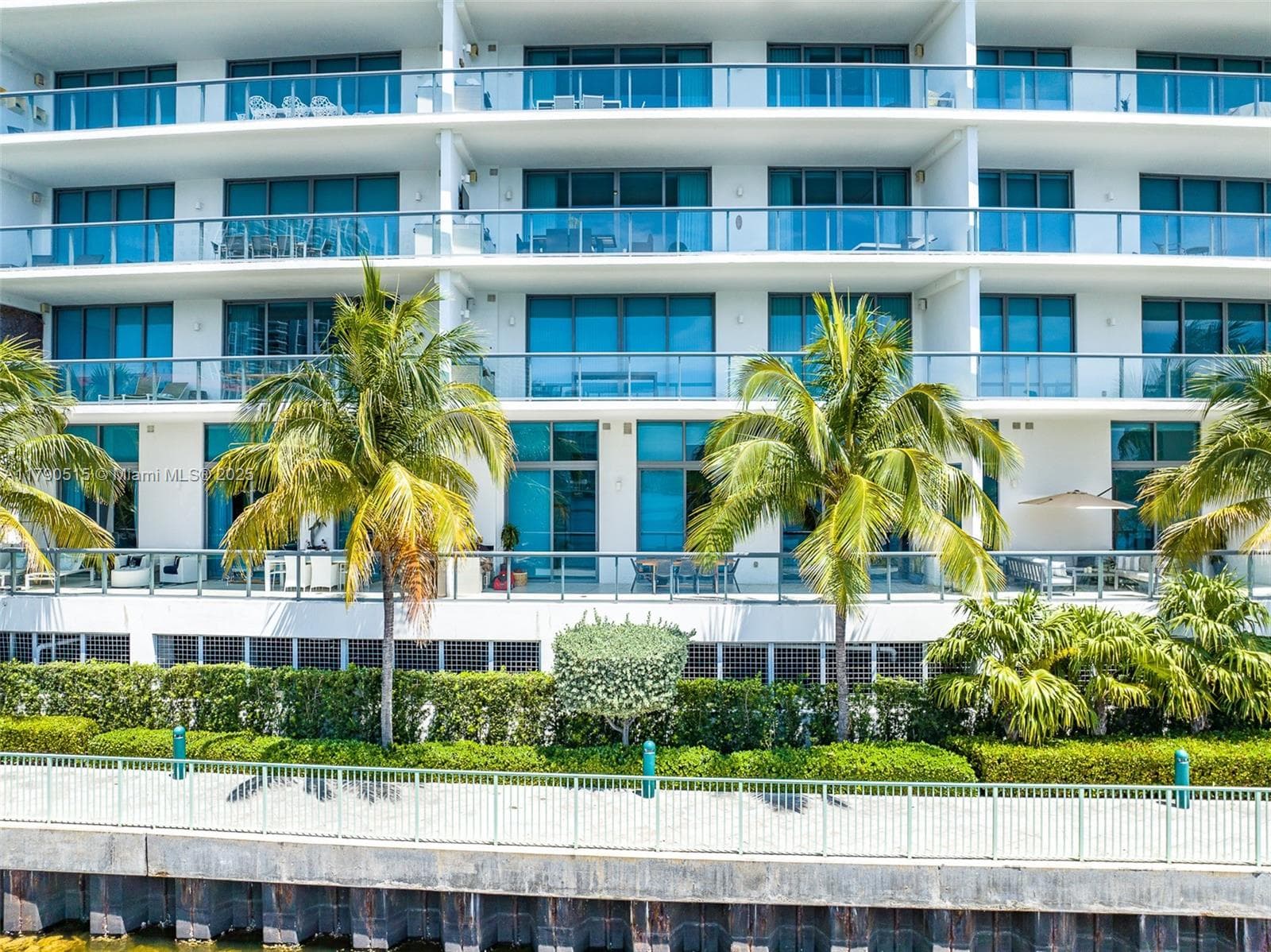 3300 NE 188th St # 710, Aventura FL 33180 — 20