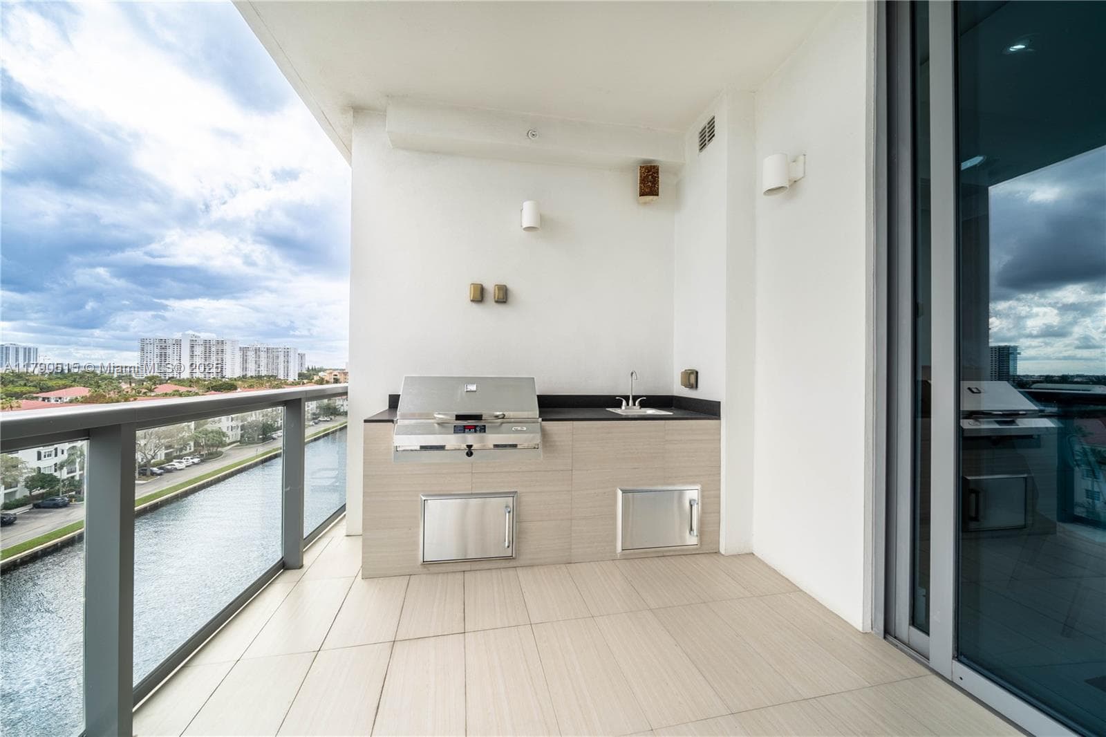 3300 NE 188th St # 710, Aventura FL 33180 — 10