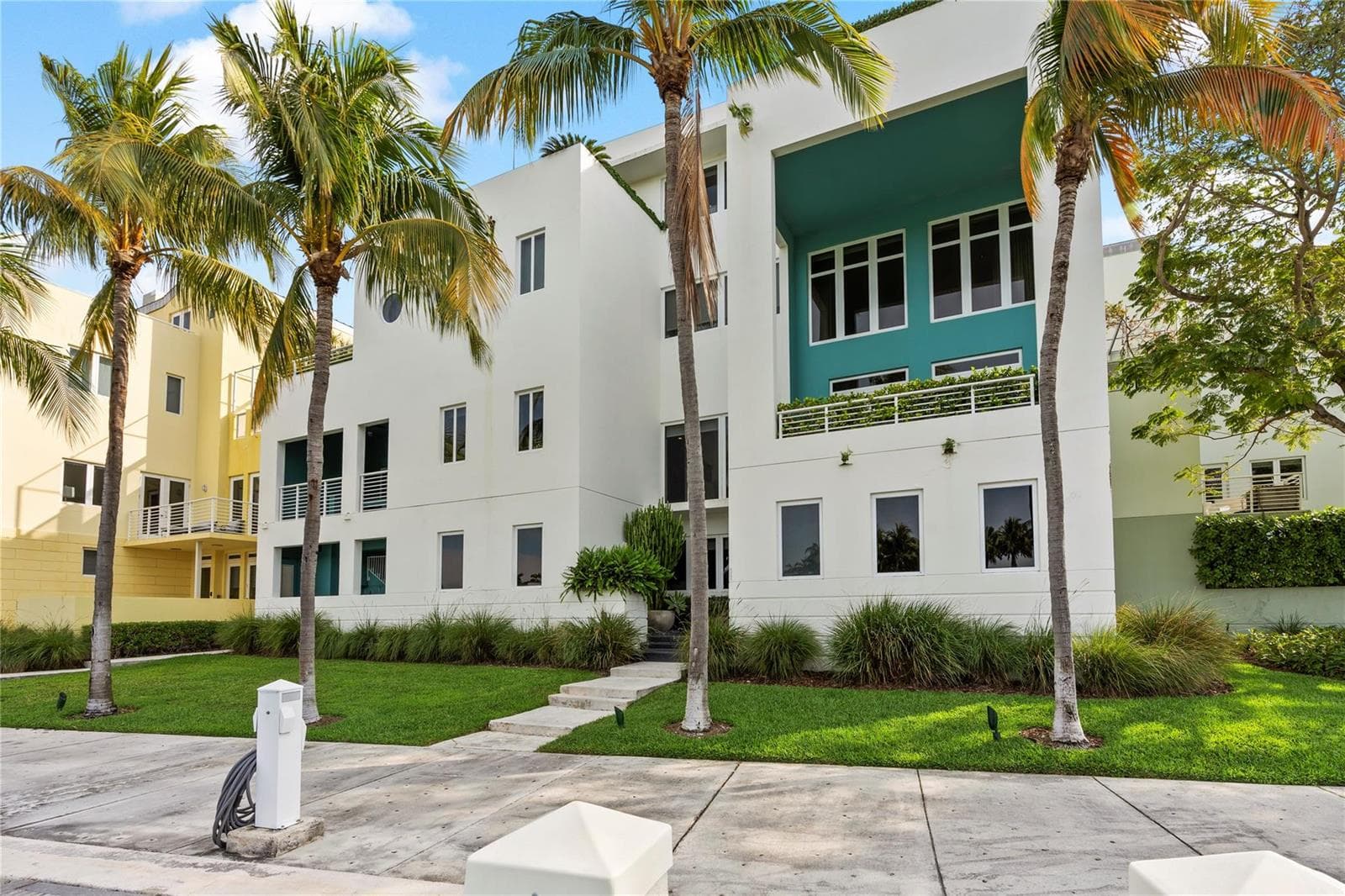6001 Laguna Path, Miami Beach FL 33141 — 72