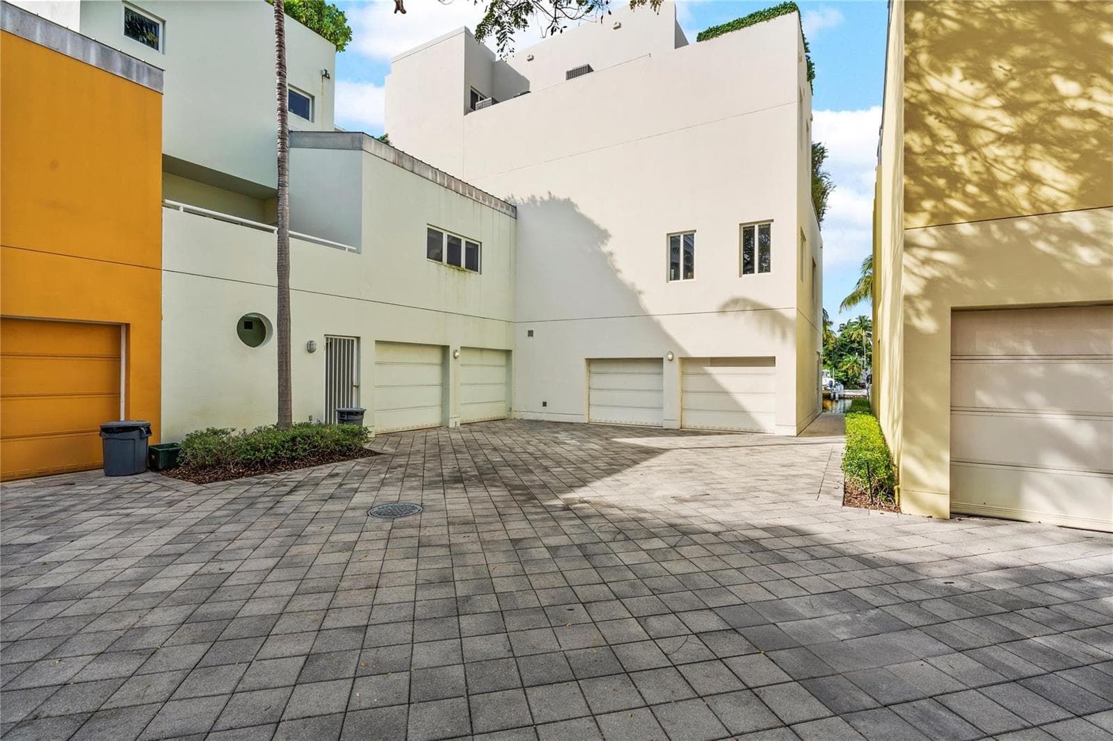 6001 Laguna Path, Miami Beach FL 33141 — 77