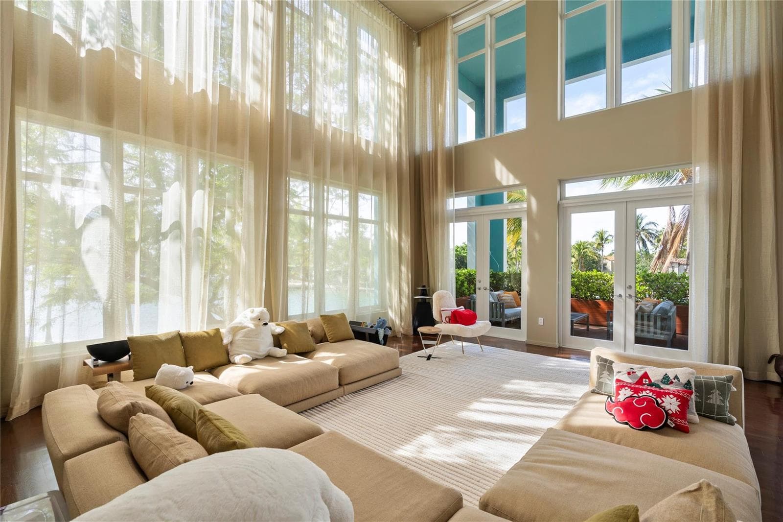 6001 Laguna Path, Miami Beach FL 33141 — 7
