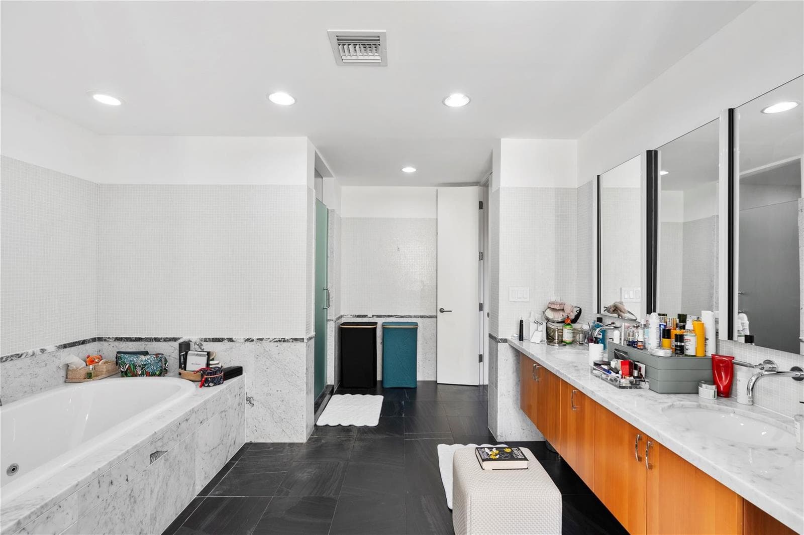 6001 Laguna Path, Miami Beach FL 33141 — 36