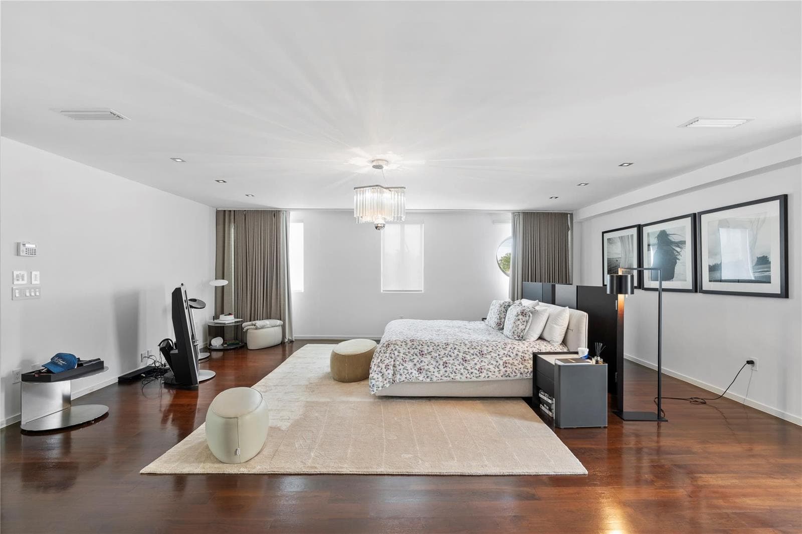 6001 Laguna Path, Miami Beach FL 33141 — 32