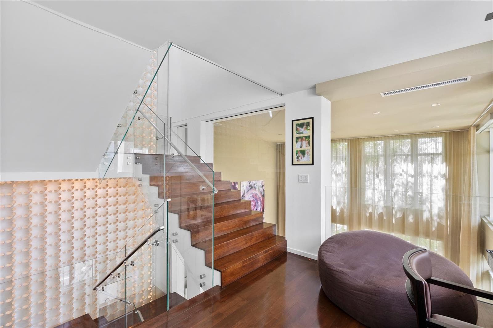 6001 Laguna Path, Miami Beach FL 33141 — 28