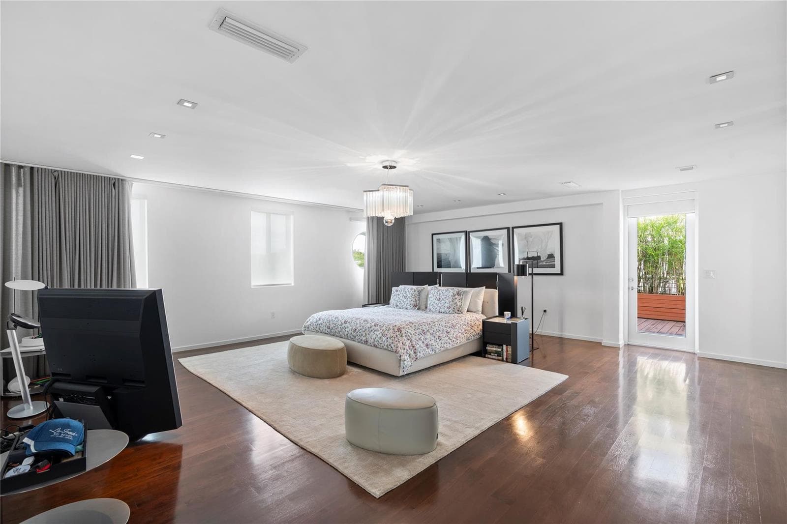 6001 Laguna Path, Miami Beach FL 33141 — 30