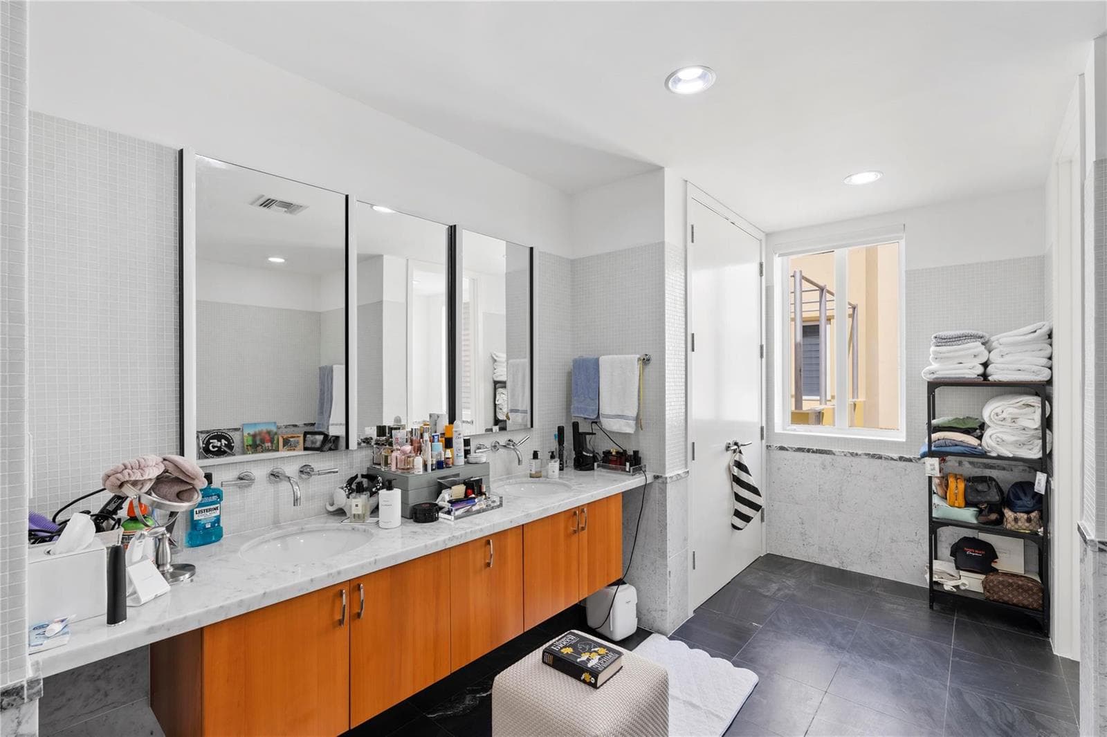 6001 Laguna Path, Miami Beach FL 33141 — 40
