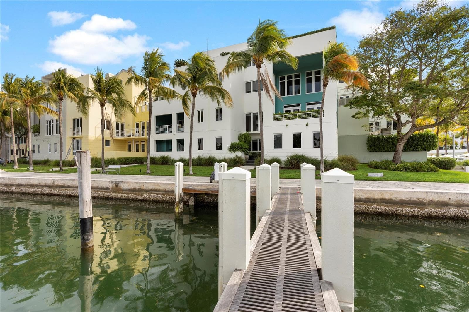 6001 Laguna Path, Miami Beach FL 33141 — 74