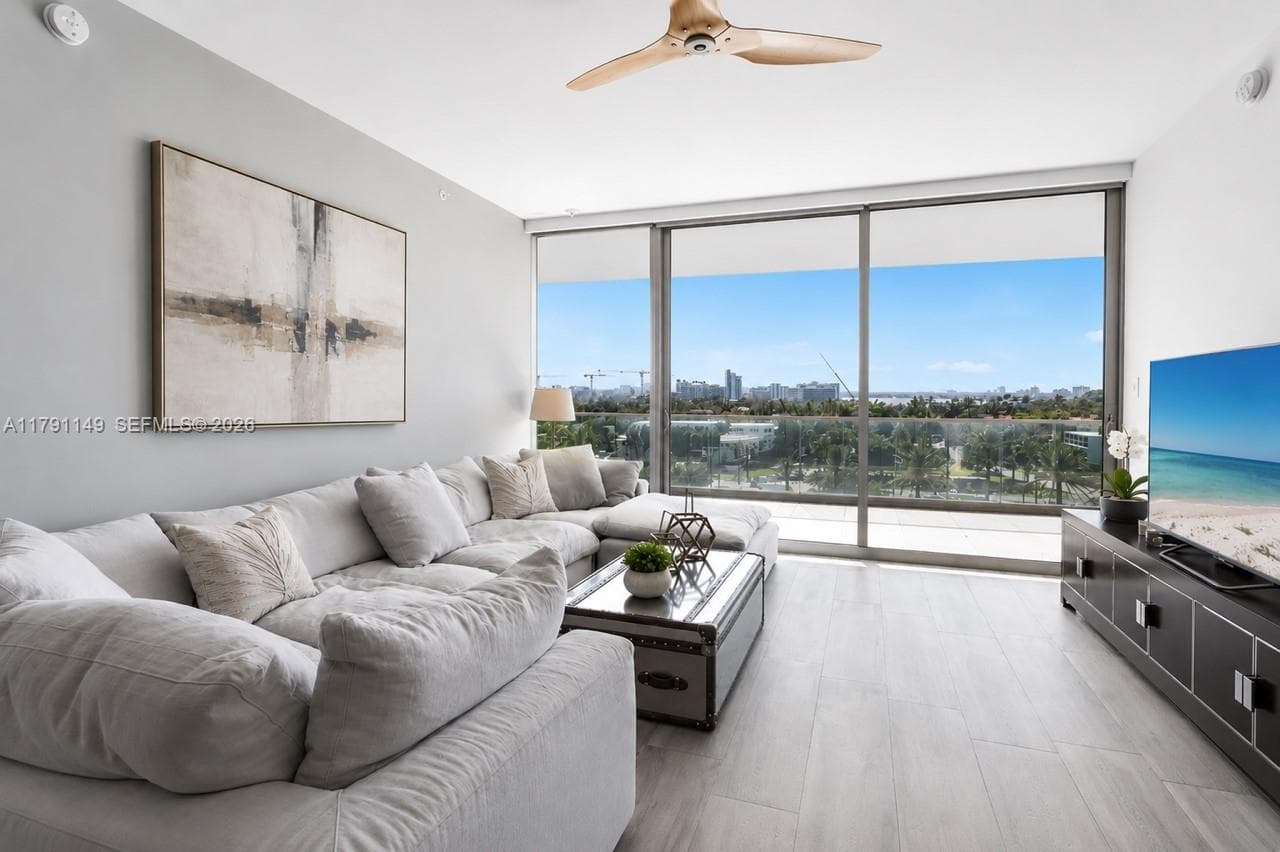 10201 Collins Ave # 605, Bal Harbour FL 33154 — 29