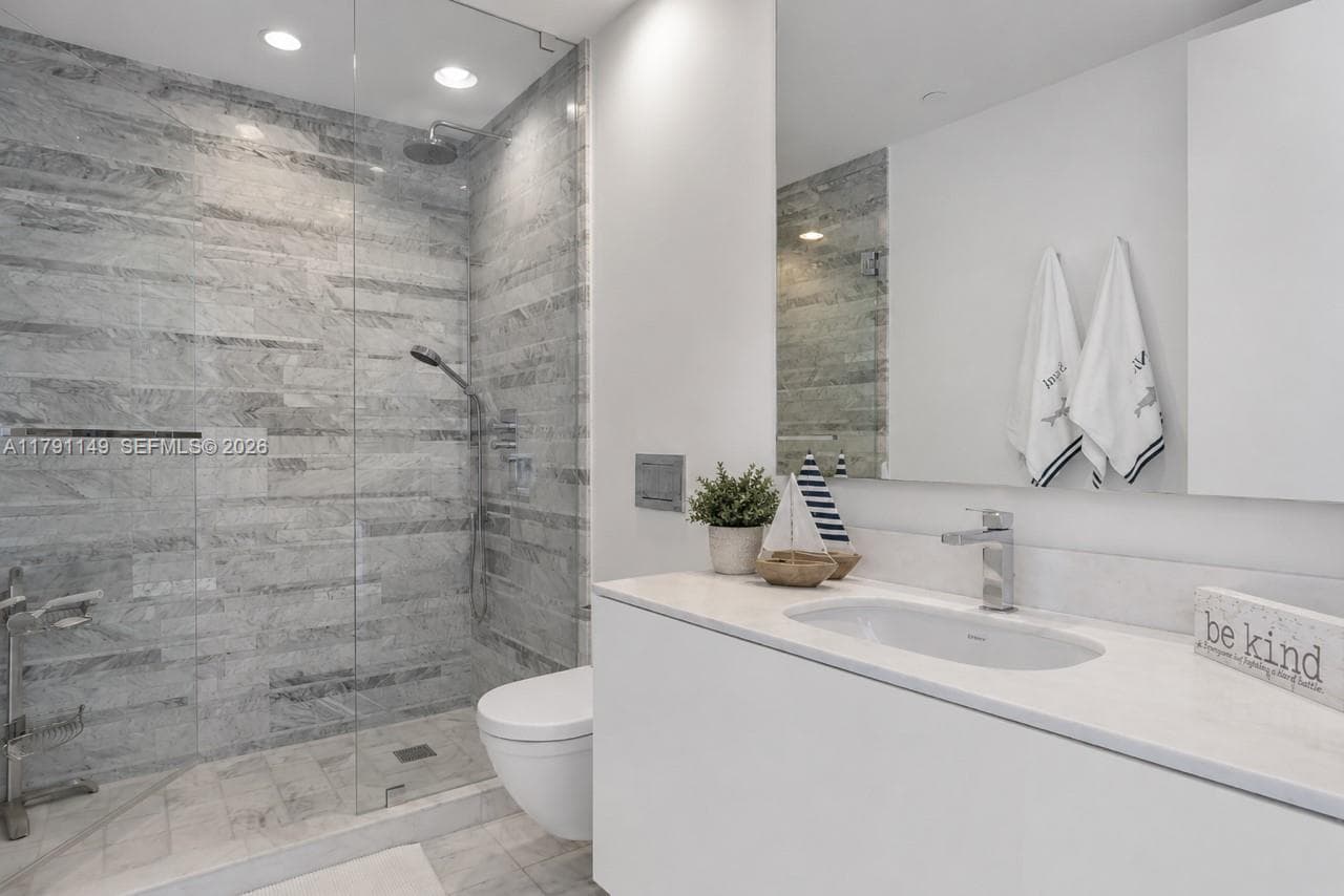 10201 Collins Ave # 605, Bal Harbour FL 33154 — 25