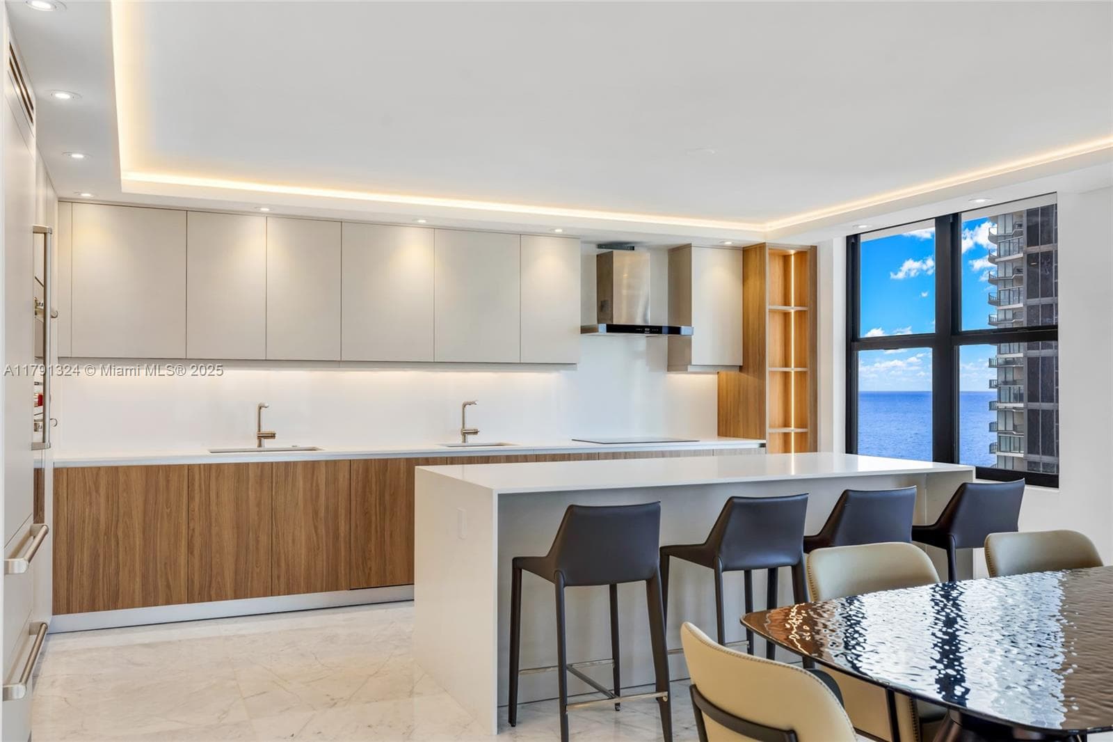 9801 Collins Ave # 17R, Bal Harbour FL 33154 — 16