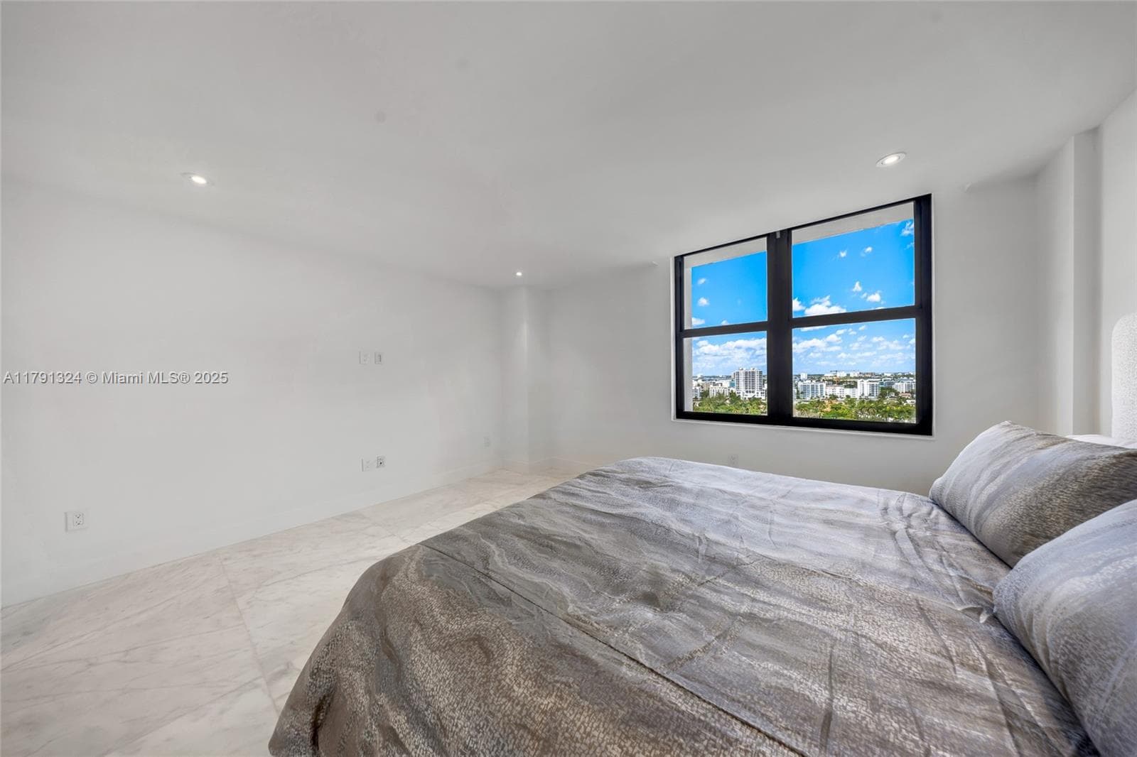 9801 Collins Ave # 17R, Bal Harbour FL 33154 — 22