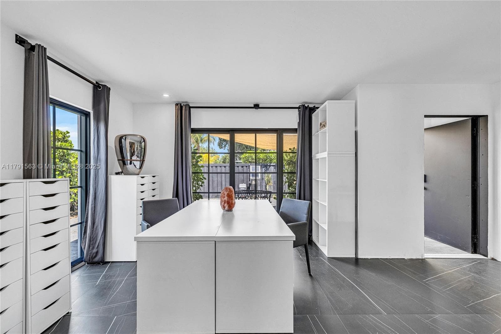 560 NW 116th Ter, Miami FL 33168 — 6