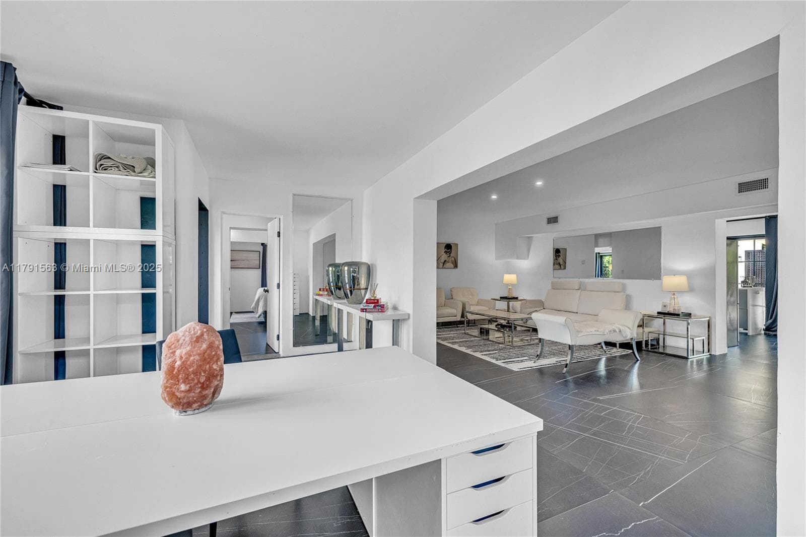 560 NW 116th Ter, Miami FL 33168 — 5