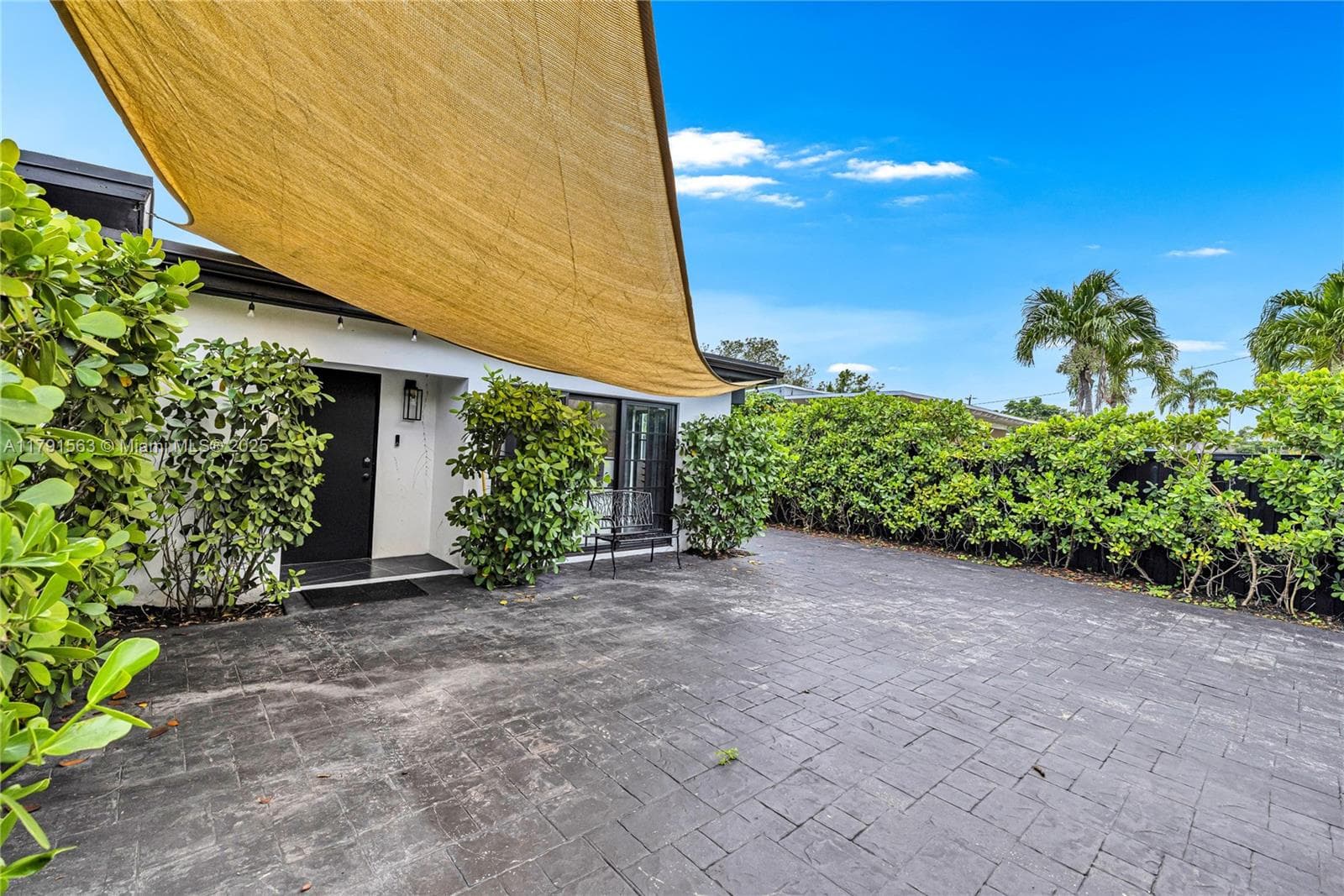 560 NW 116th Ter, Miami FL 33168 — 48