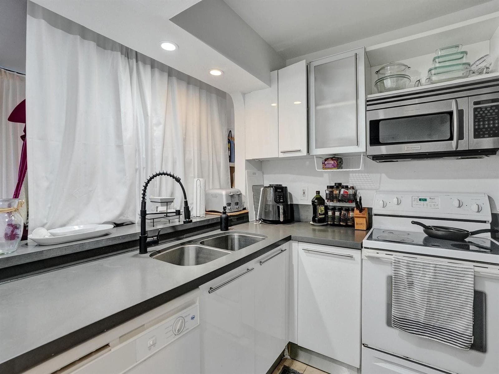 555 NE 15th Street, Miami FL 33132 — 15