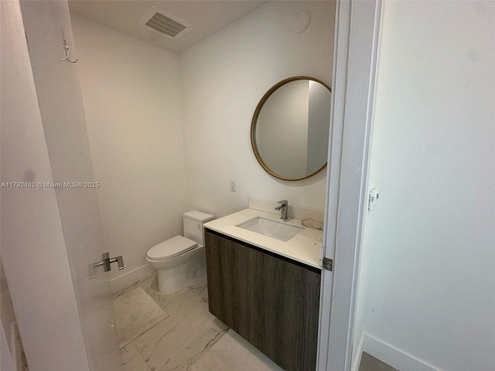 17550 Collins Ave # 902, Sunny Isles Beach FL 33160 — 23