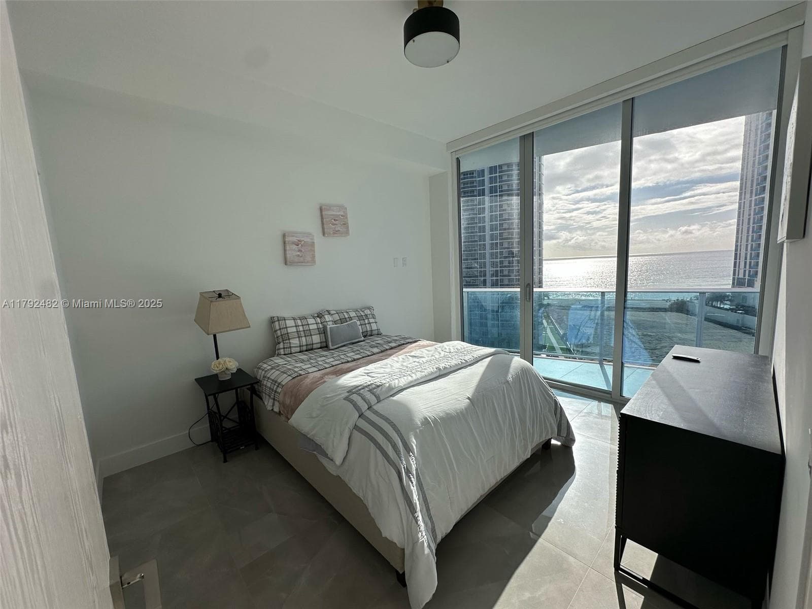 17550 Collins Ave # 902, Sunny Isles Beach FL 33160 — 18