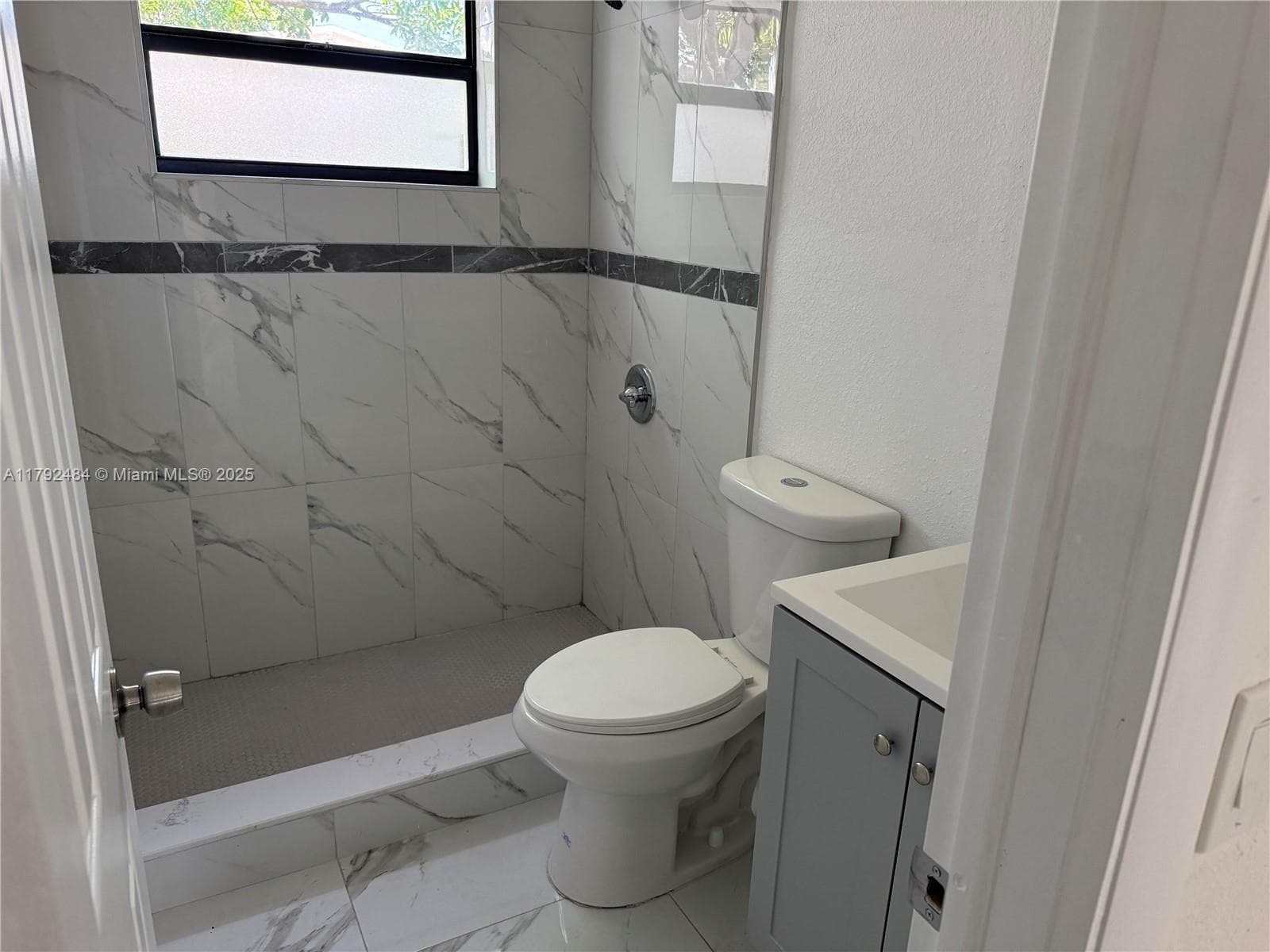 9340 Martinique Dr, Cutler Bay FL 33189 — 14