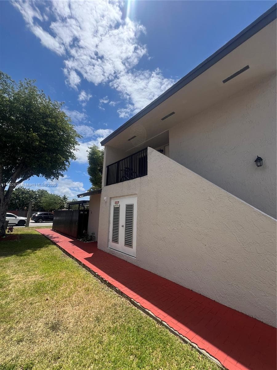 6725 SW 137th Ct # 14D, Miami FL 33183 — 2