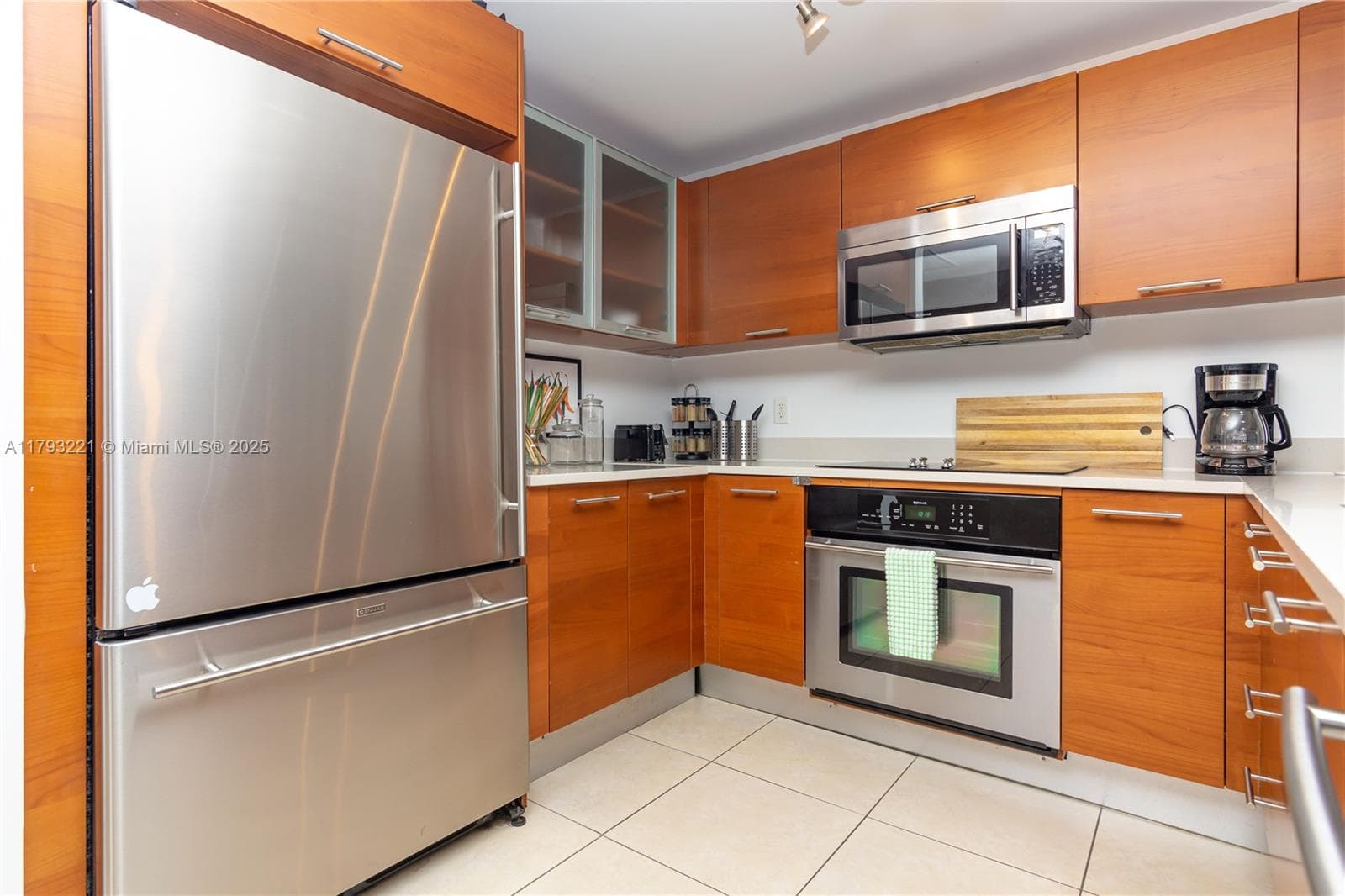3250 NE 1st Ave # 608, Miami FL 33137 — 6