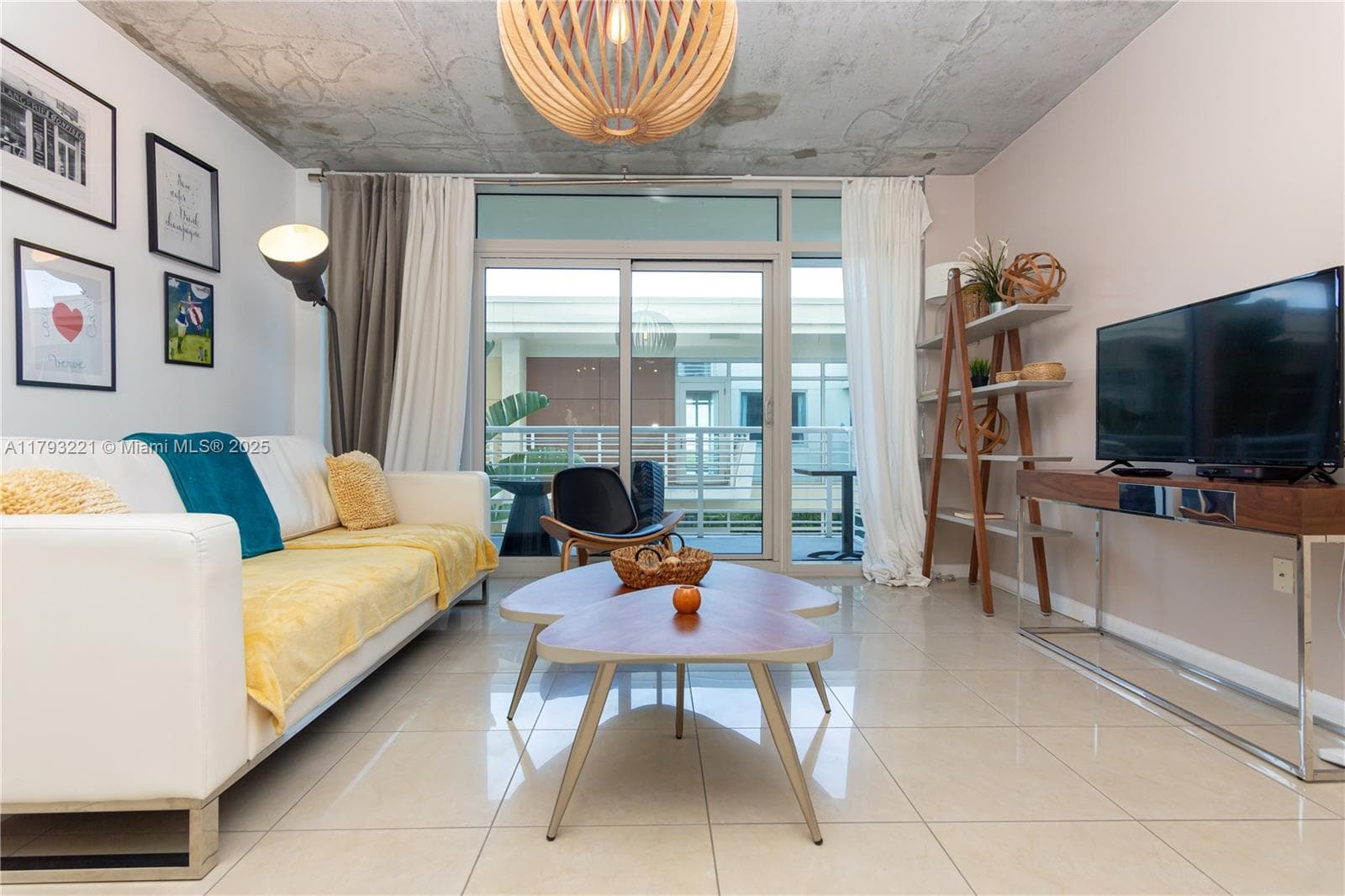 3250 NE 1st Ave # 608, Miami FL 33137 — 22