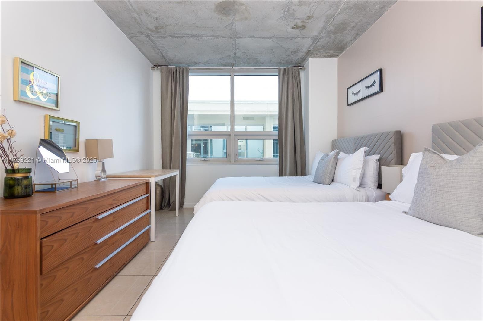 3250 NE 1st Ave # 608, Miami FL 33137 — 36