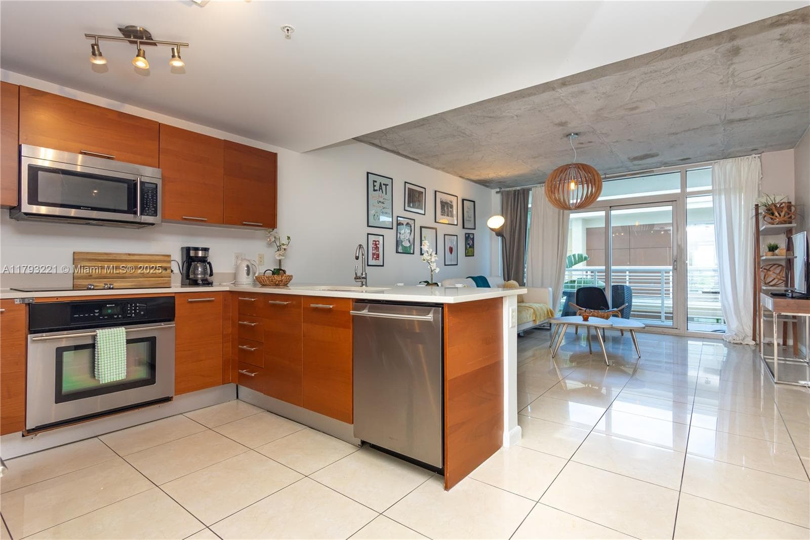 3250 NE 1st Ave # 608, Miami FL 33137 — 4