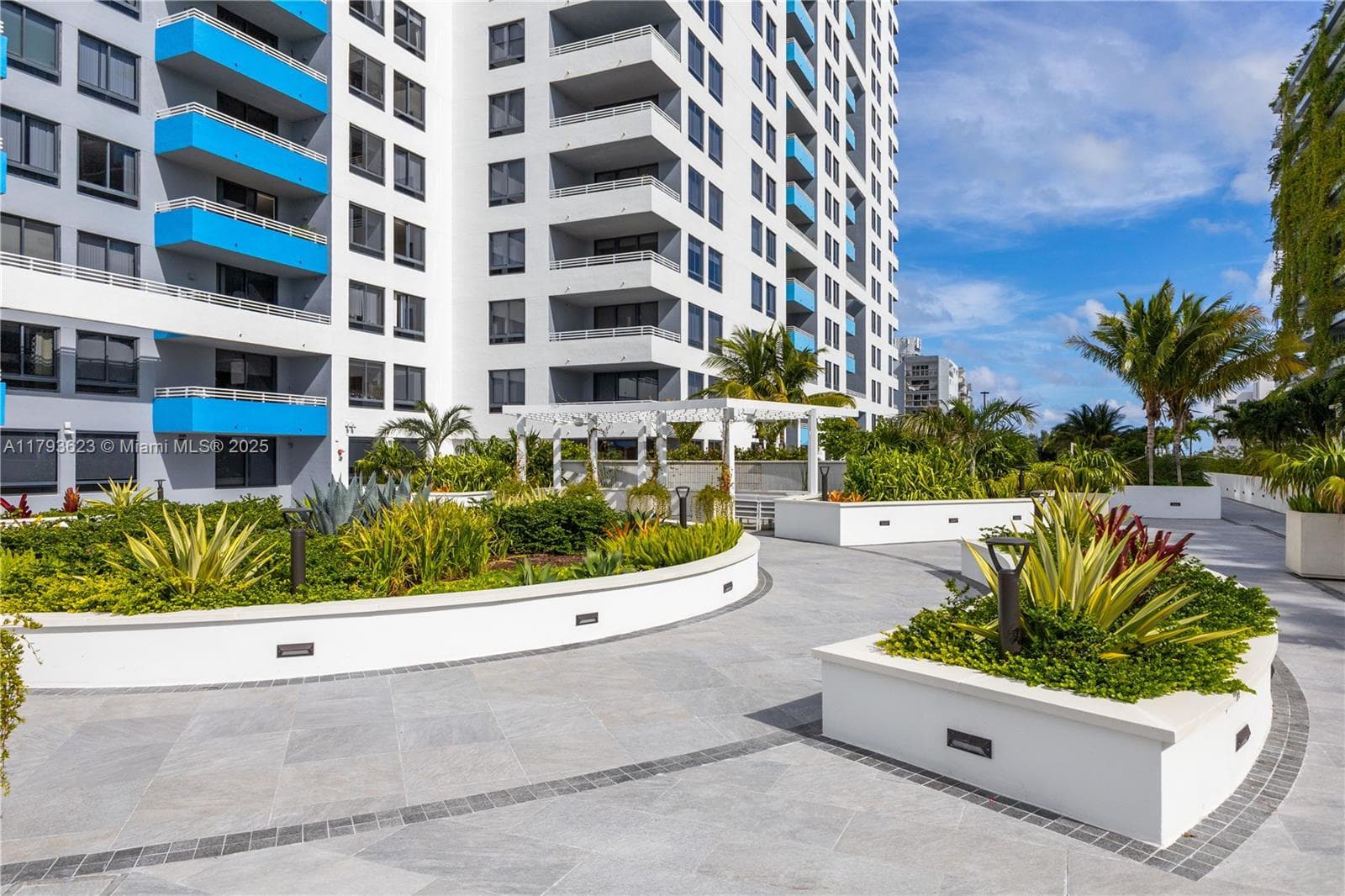 1330 West Ave # 1013, Miami Beach FL 33139 — 23
