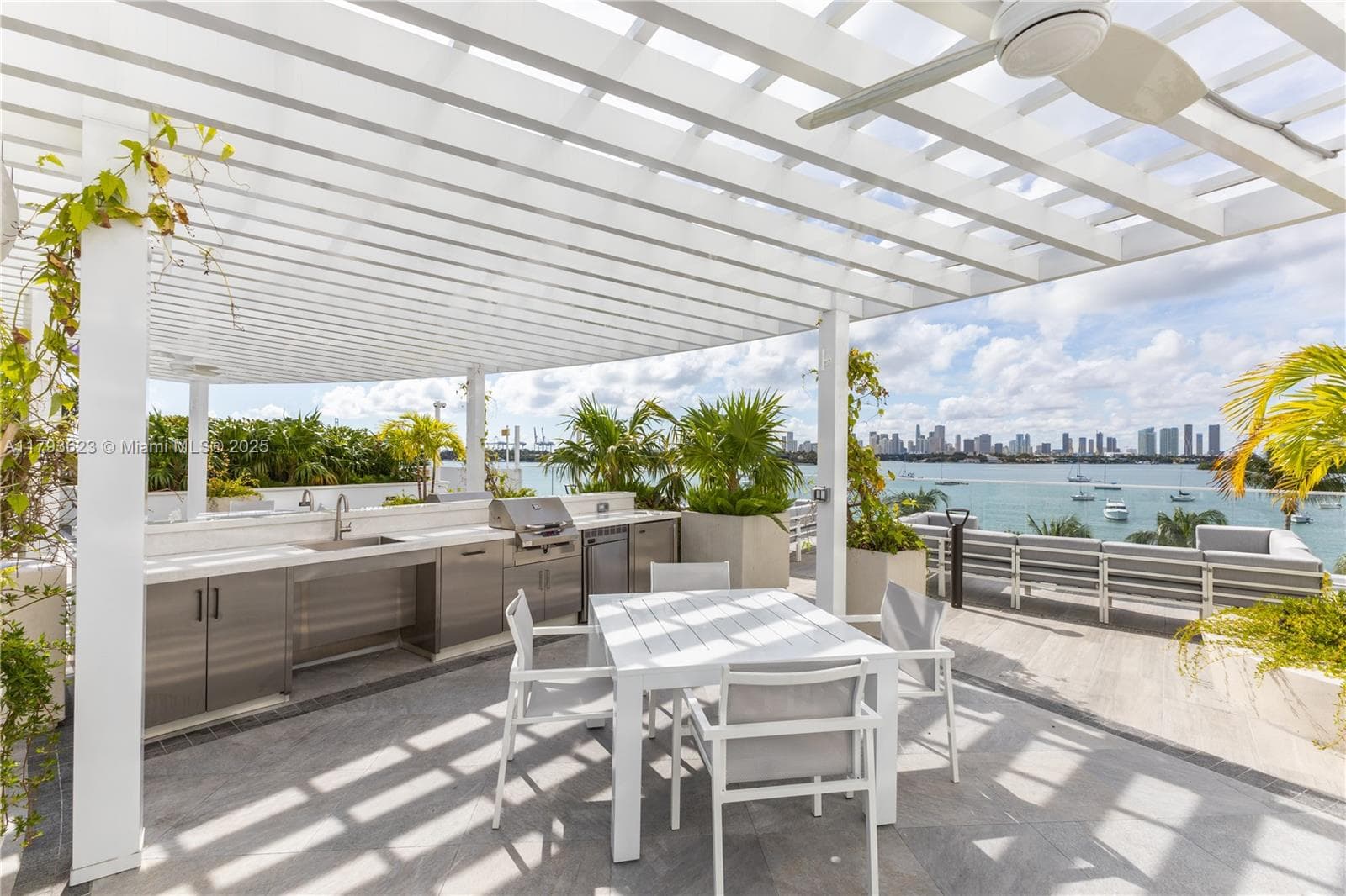 1330 West Ave # 1013, Miami Beach FL 33139 — 26