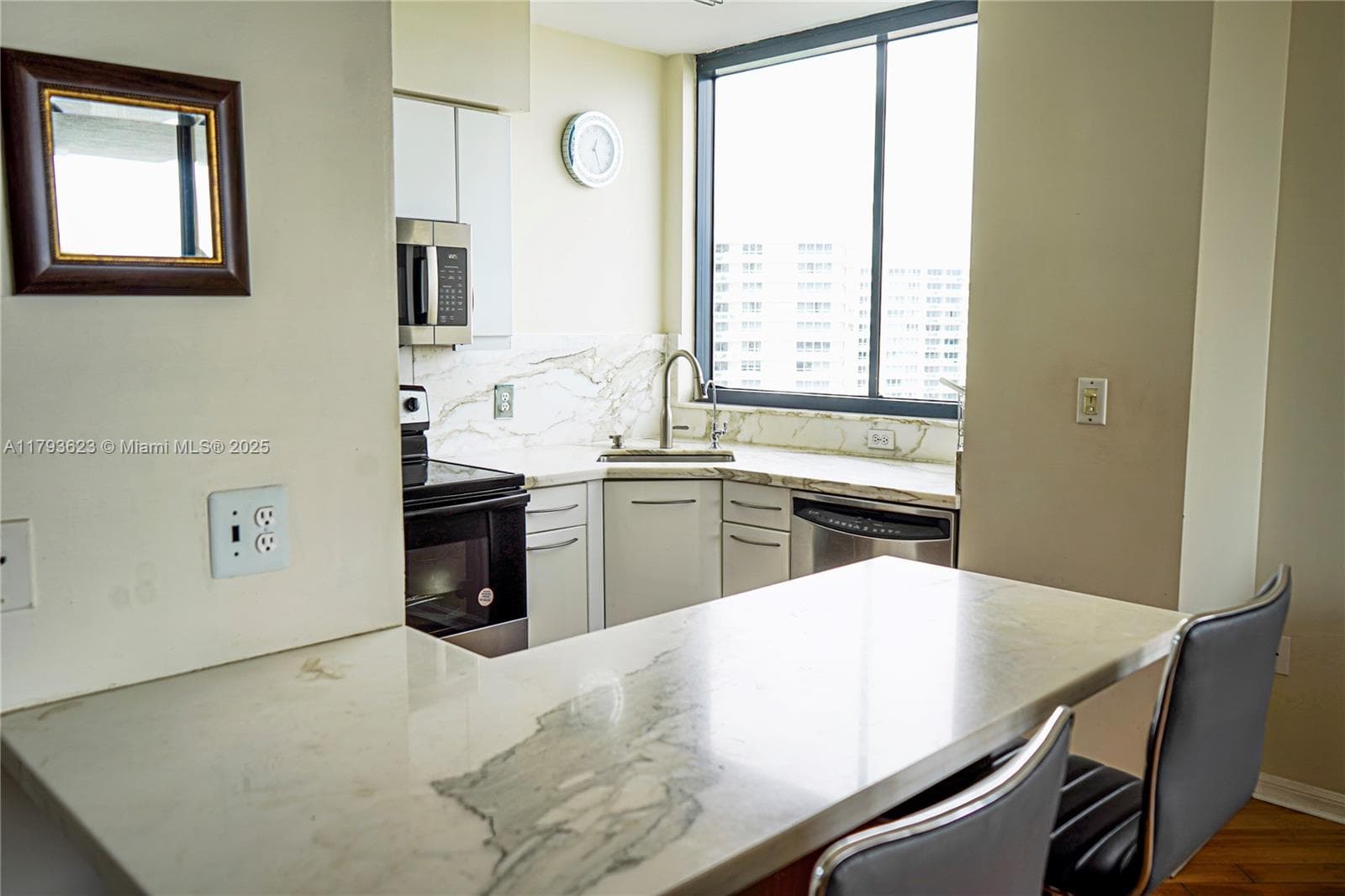 1330 West Ave # 1013, Miami Beach FL 33139 — 7